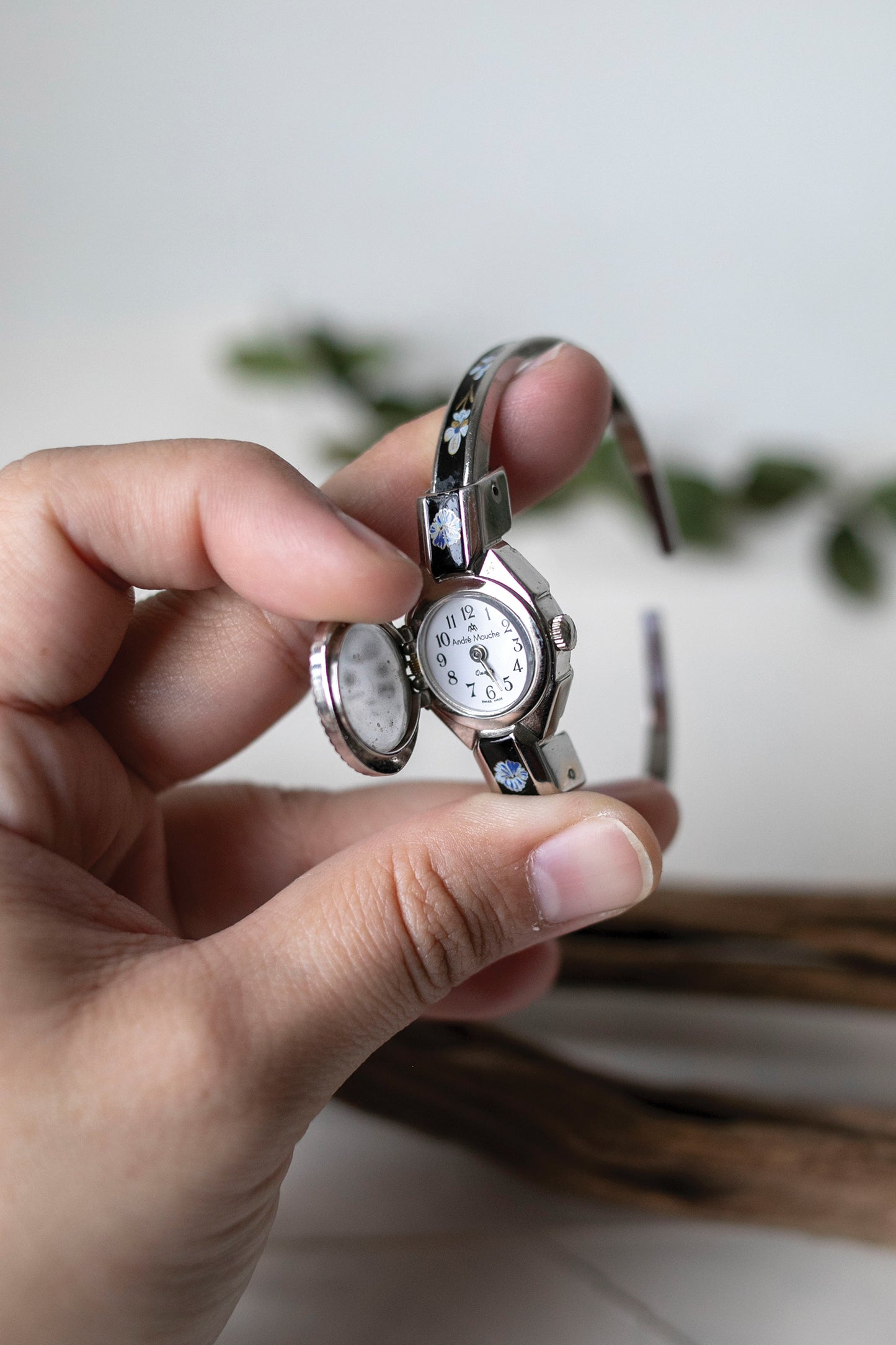 True Vintage: Blue Hibiscus (Peek-a-boo Flip Watch)