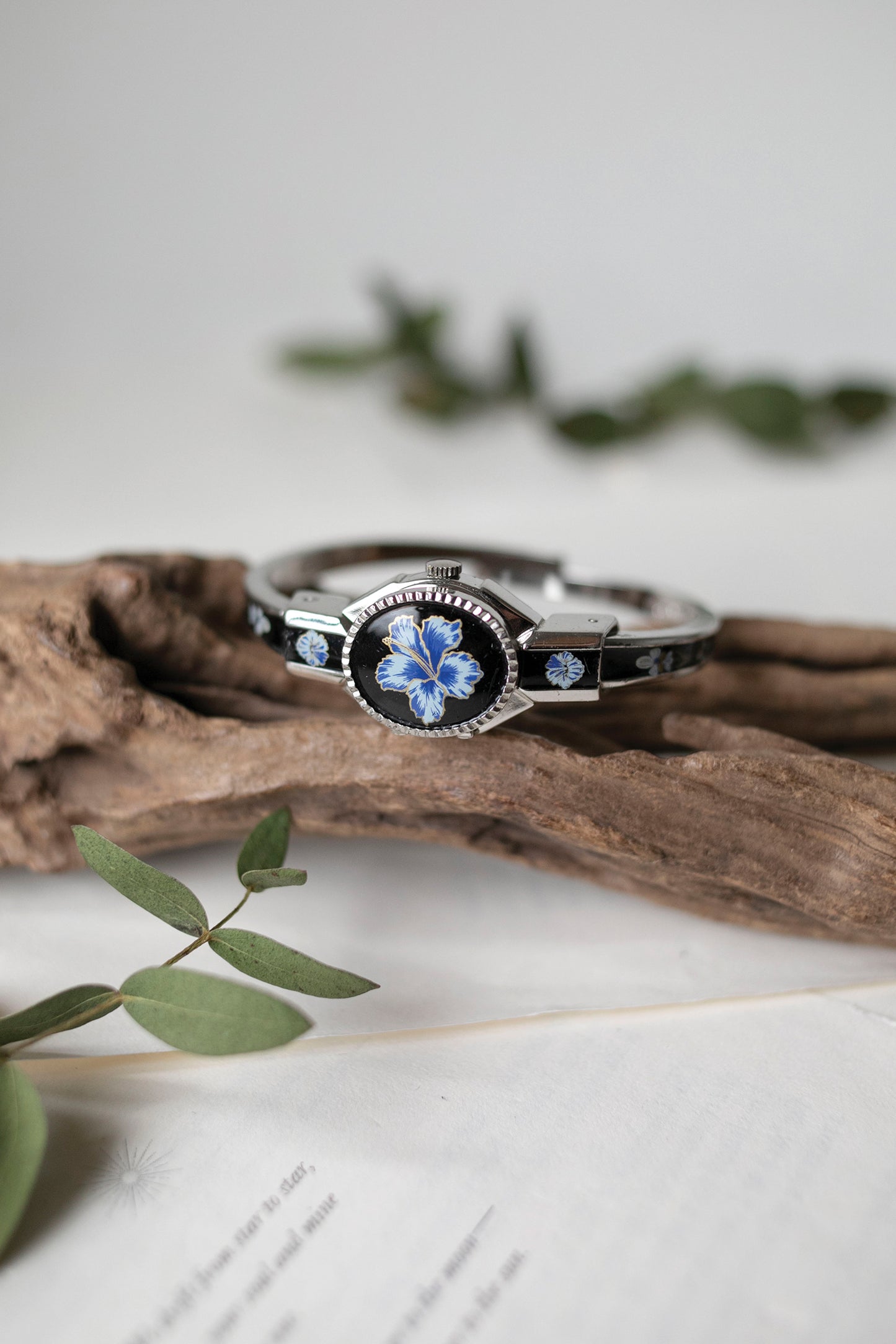 True Vintage: Blue Hibiscus (Peek-a-boo Flip Watch)