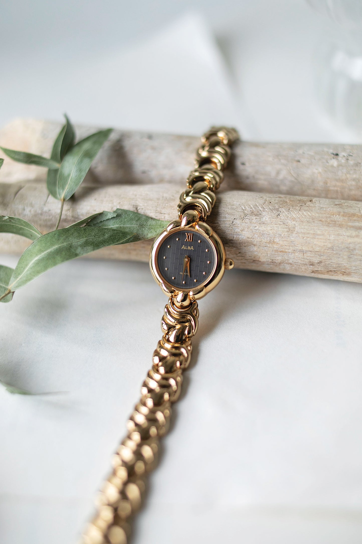 True Vintage: Alba Willow