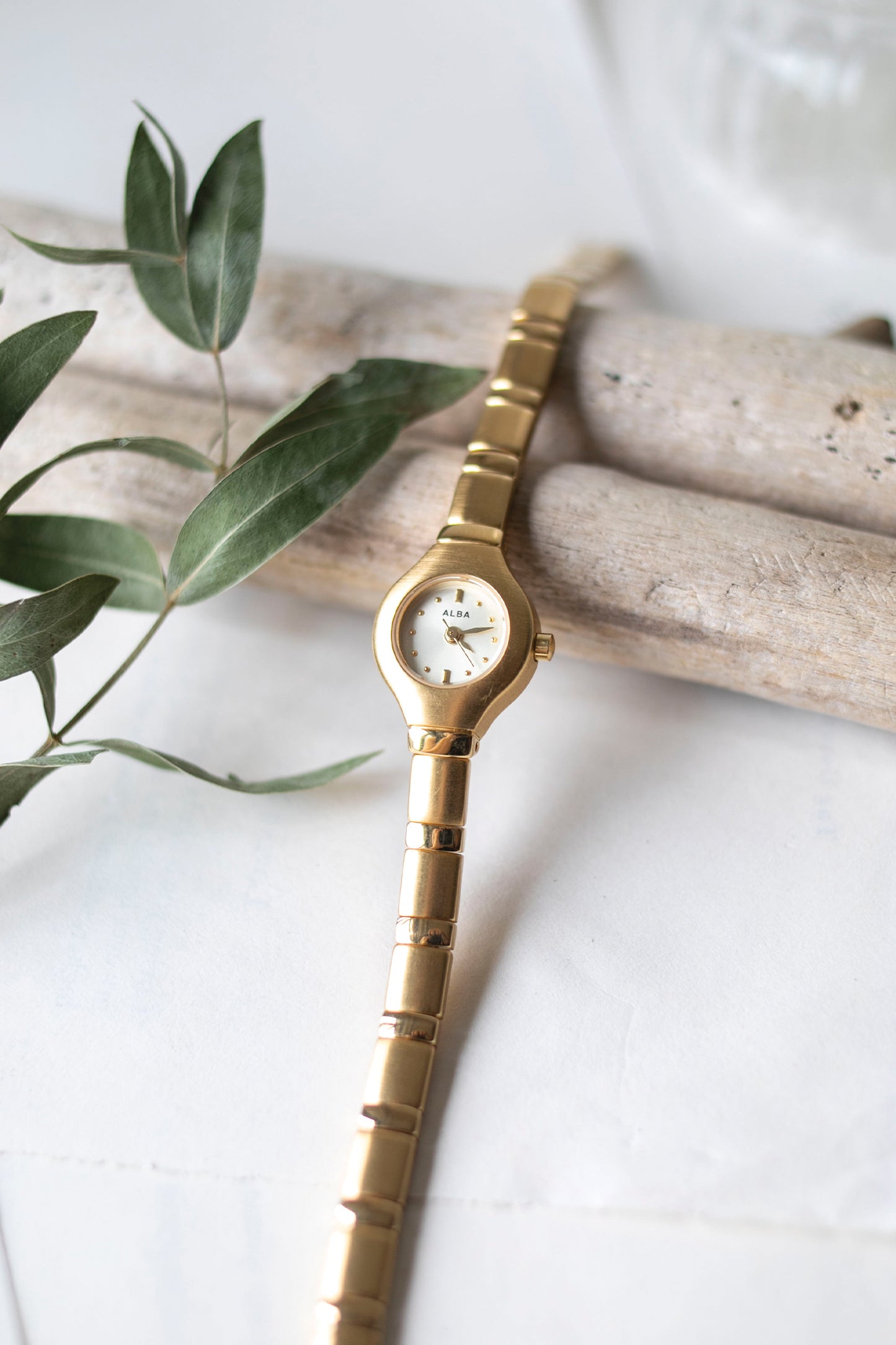 True Vintage: Alba Xen (Gold)