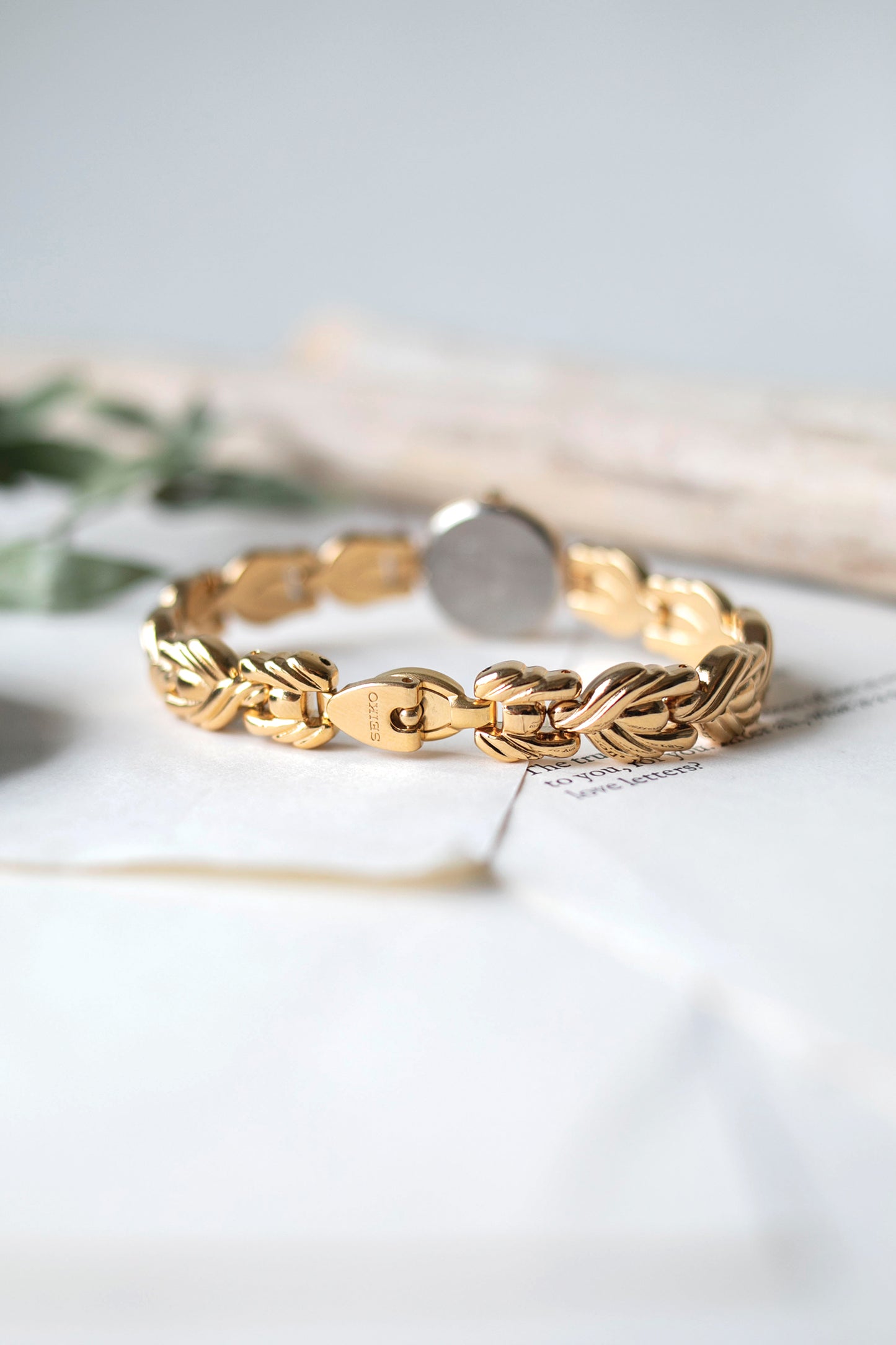 True Vintage: Seiko Alara (Gold)