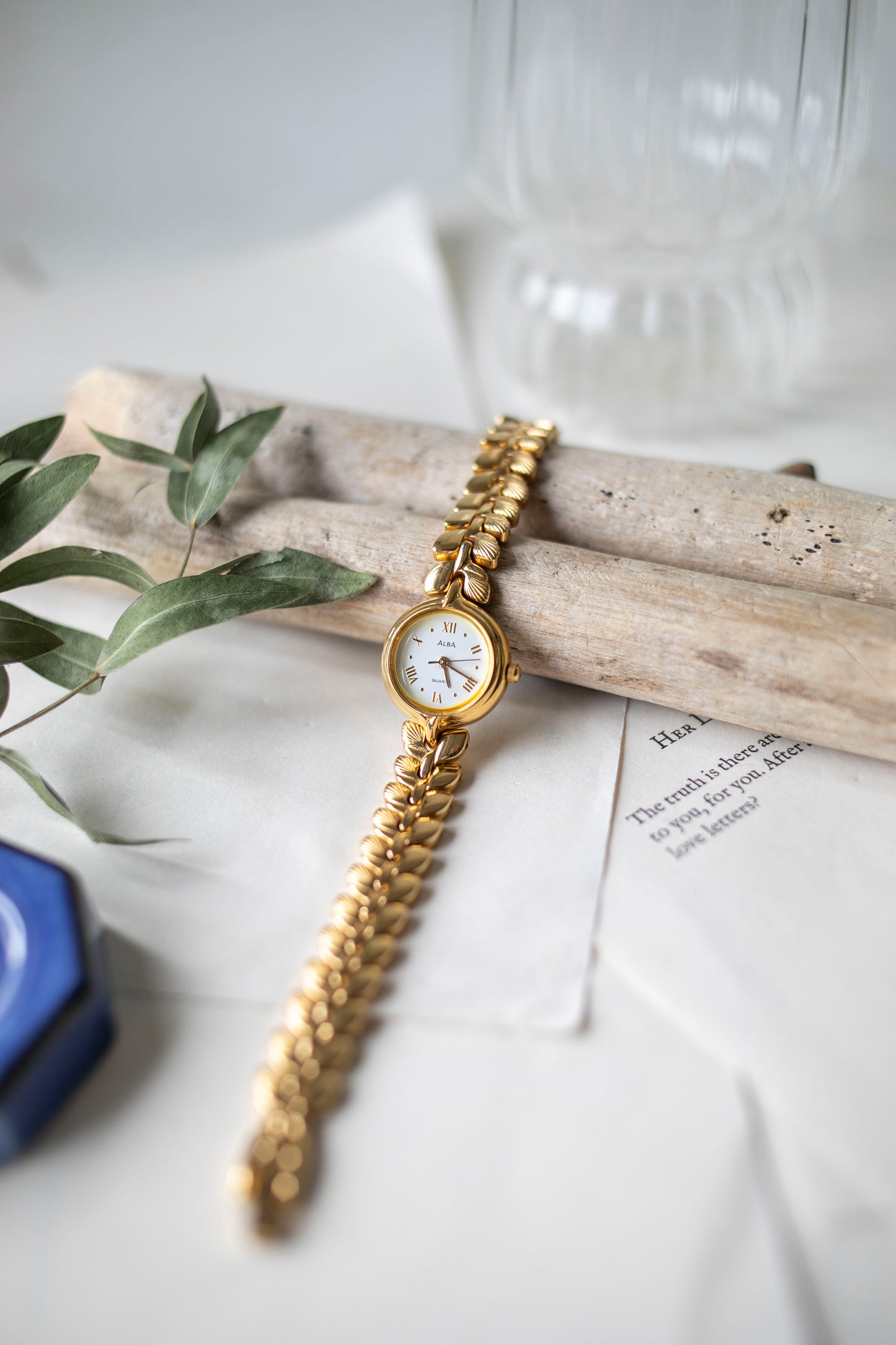 True Vintage: Alba Liora (Gold)