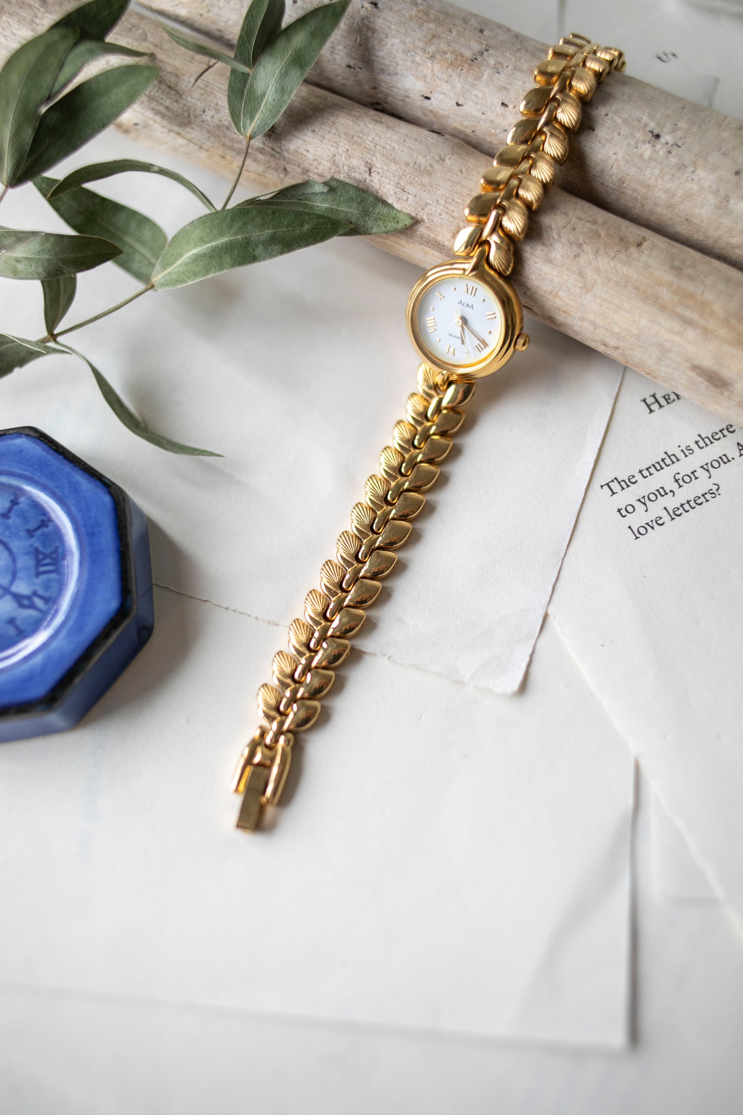 True Vintage: Alba Liora (Gold)