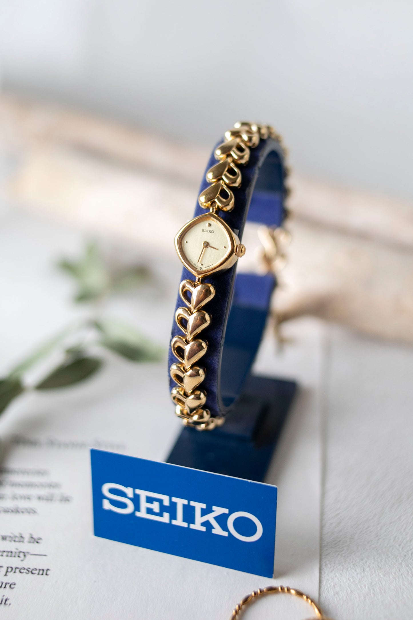 True Vintage: Seiko S212 (Gold)