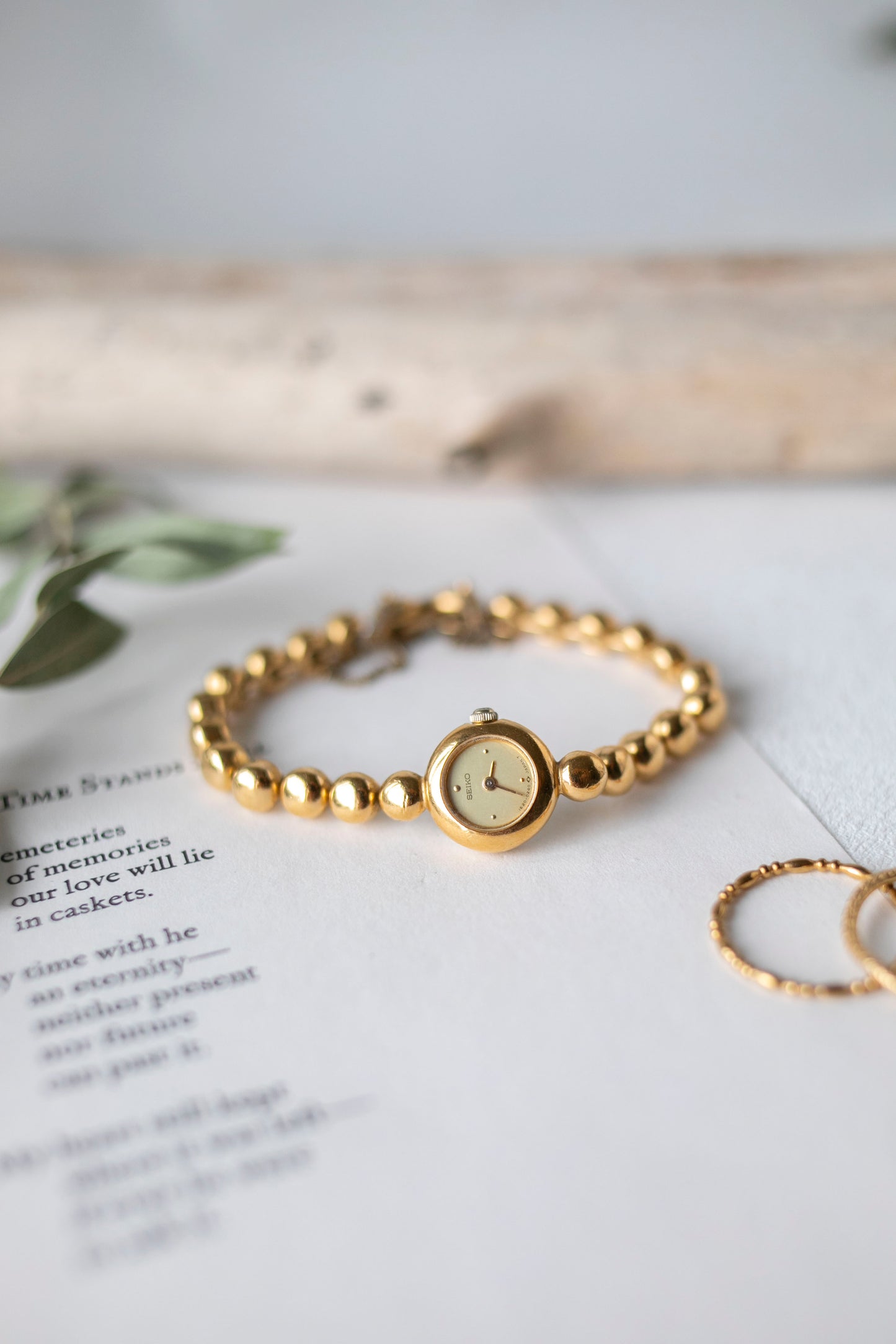 True Vintage: Seiko S213 (Gold)