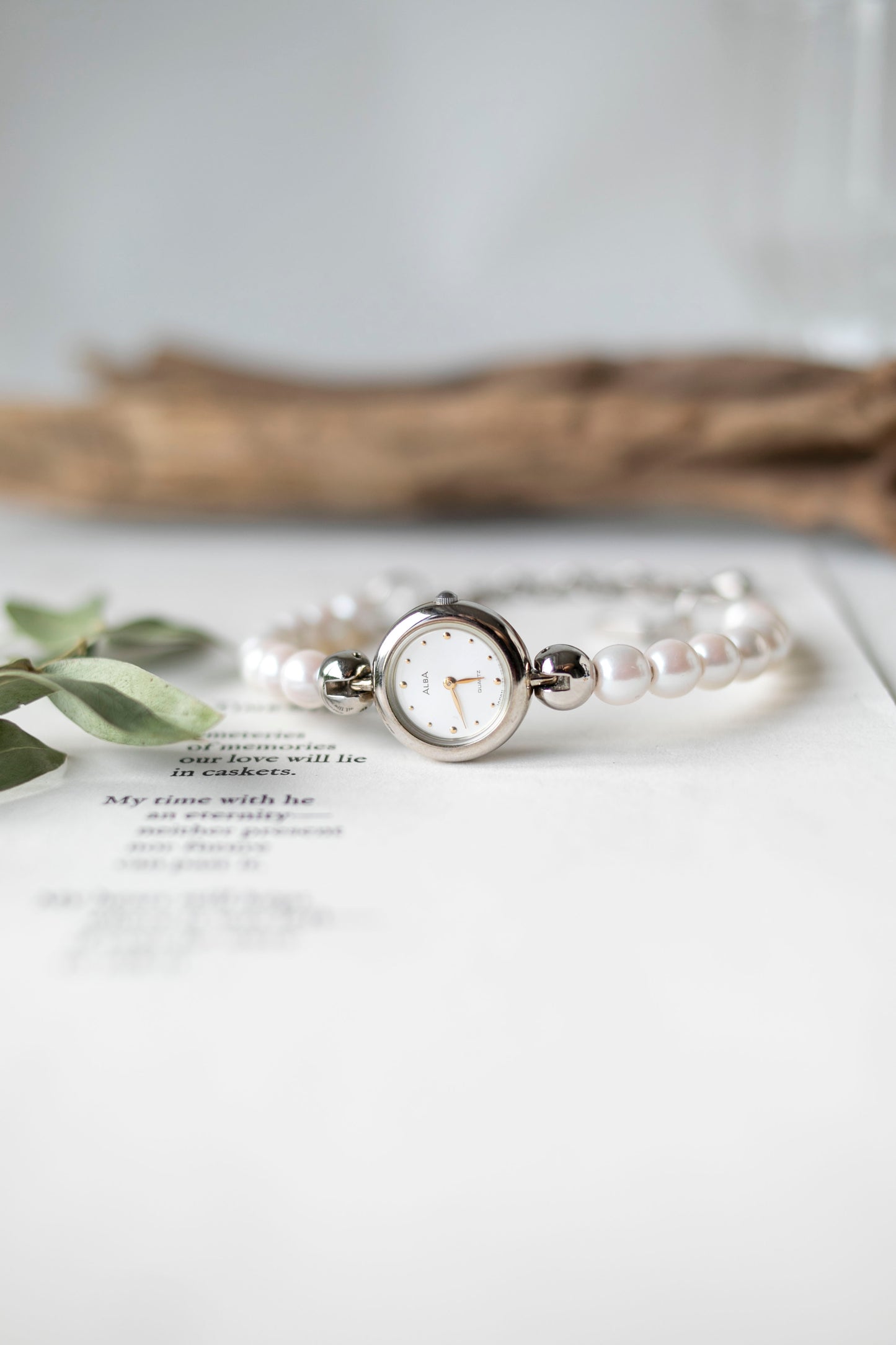 True Vintage: Alba A1 (Silver)