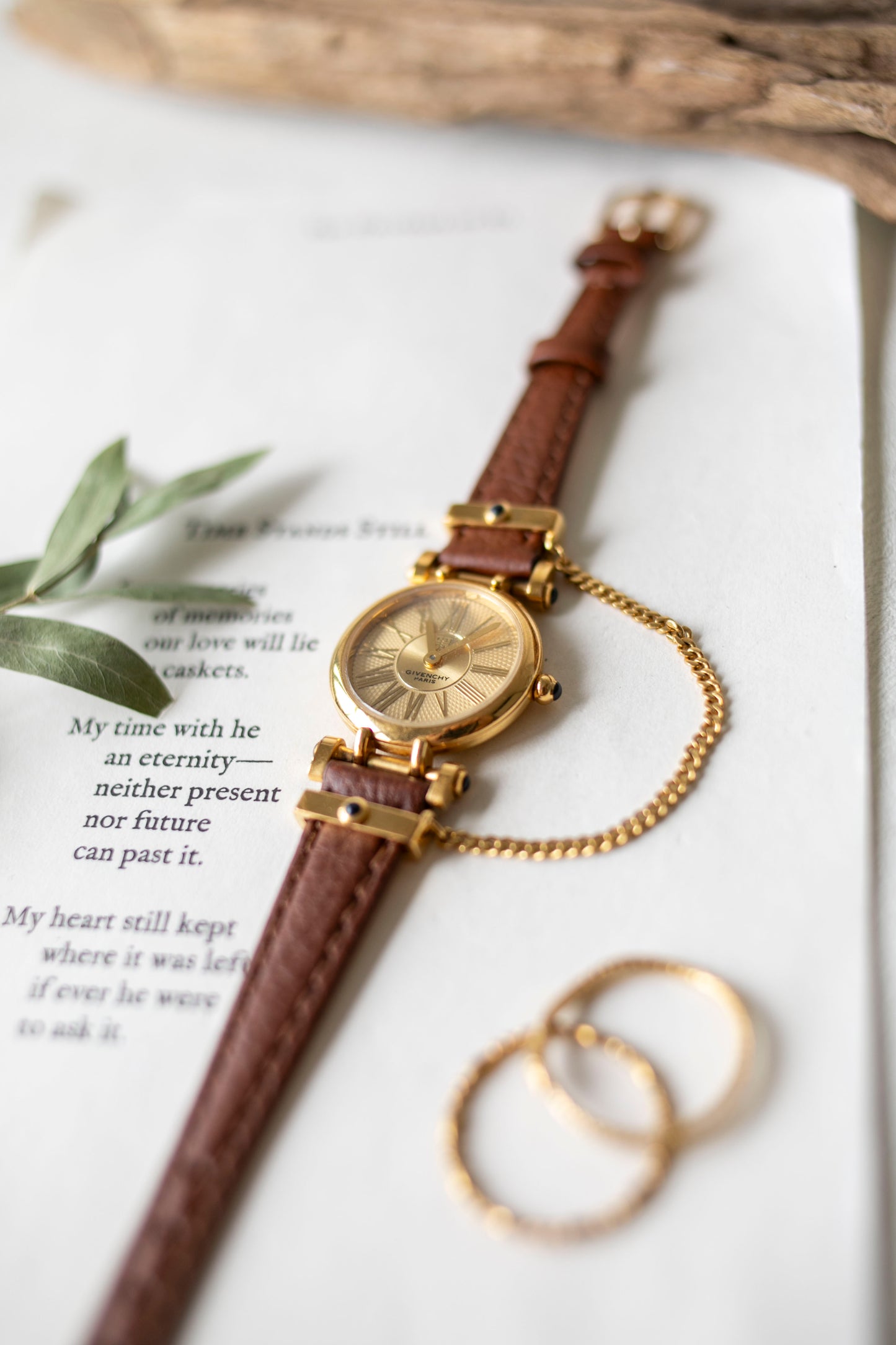 Lux Vintage: Givenchy LX11