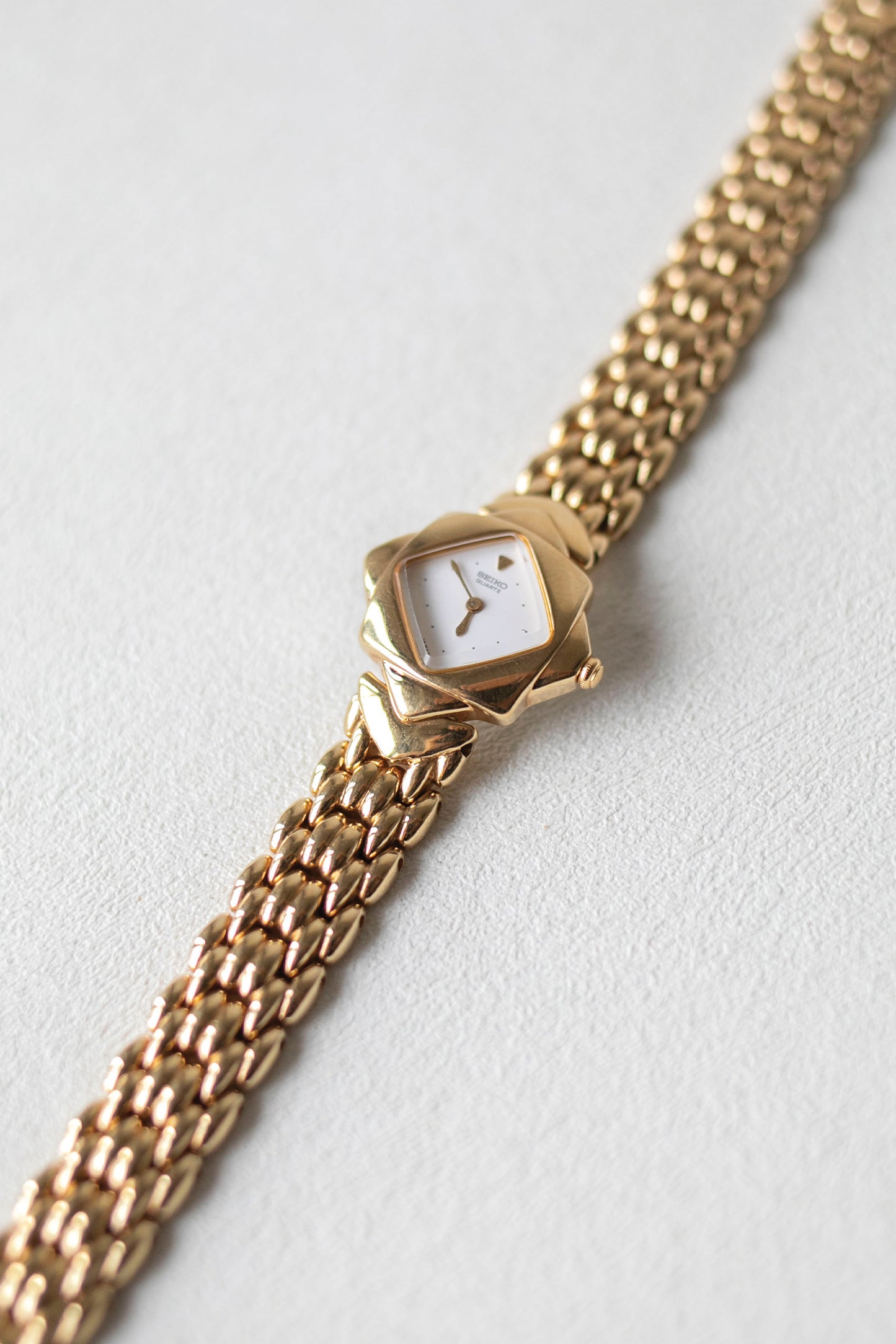 True Vintage: Seiko S2 (White)