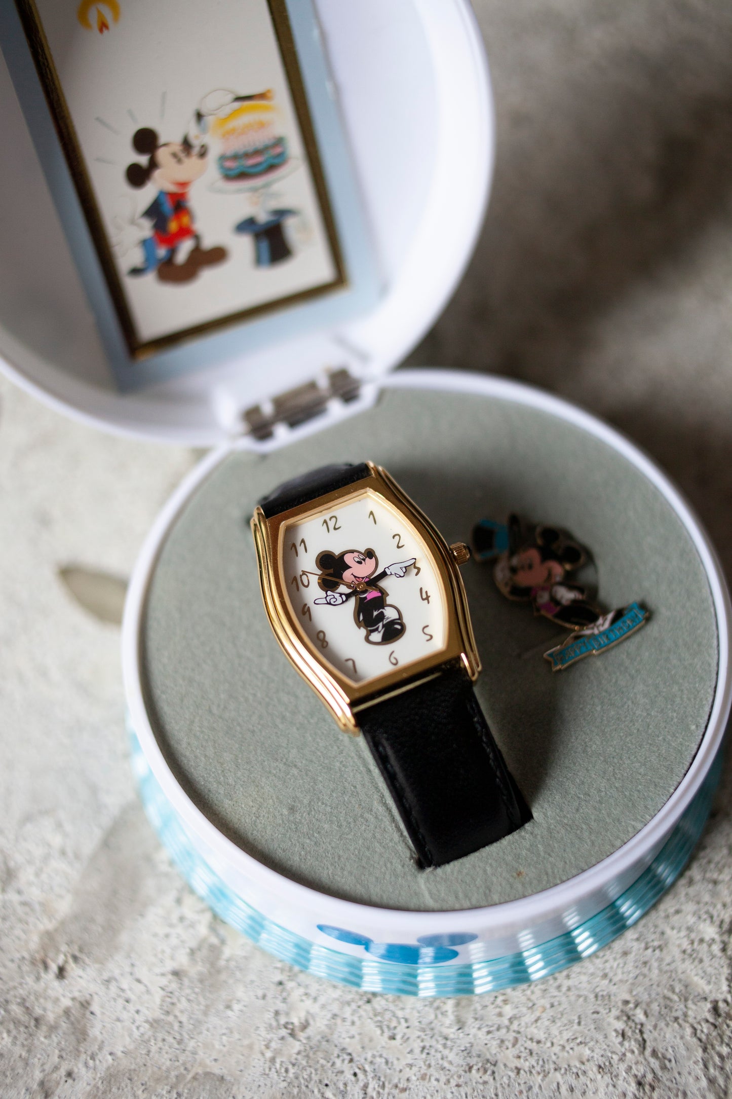 Premium Vintage: Mickey's Birthday Cake