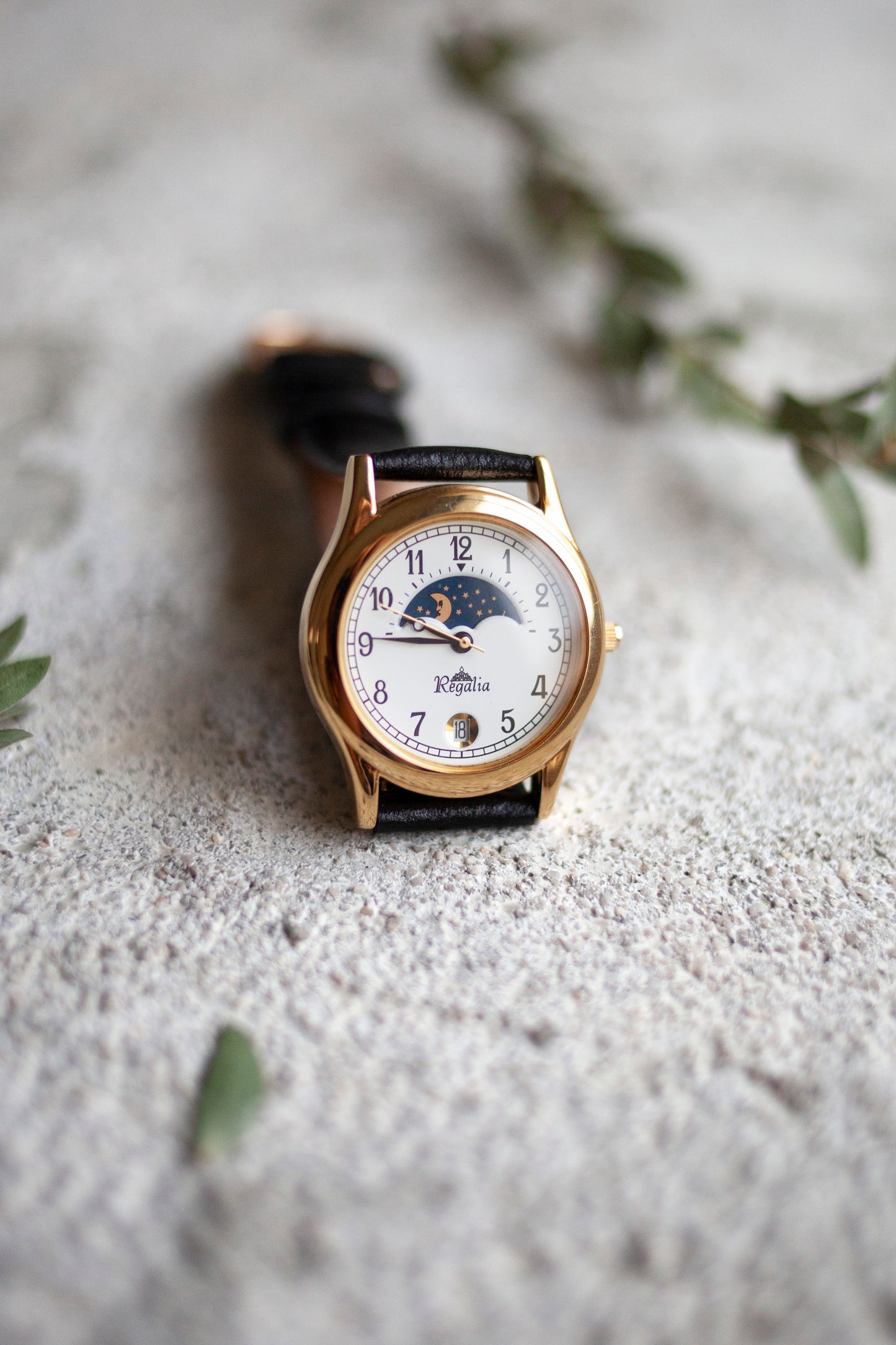 True Vintage: Regalia Sun (Gold)