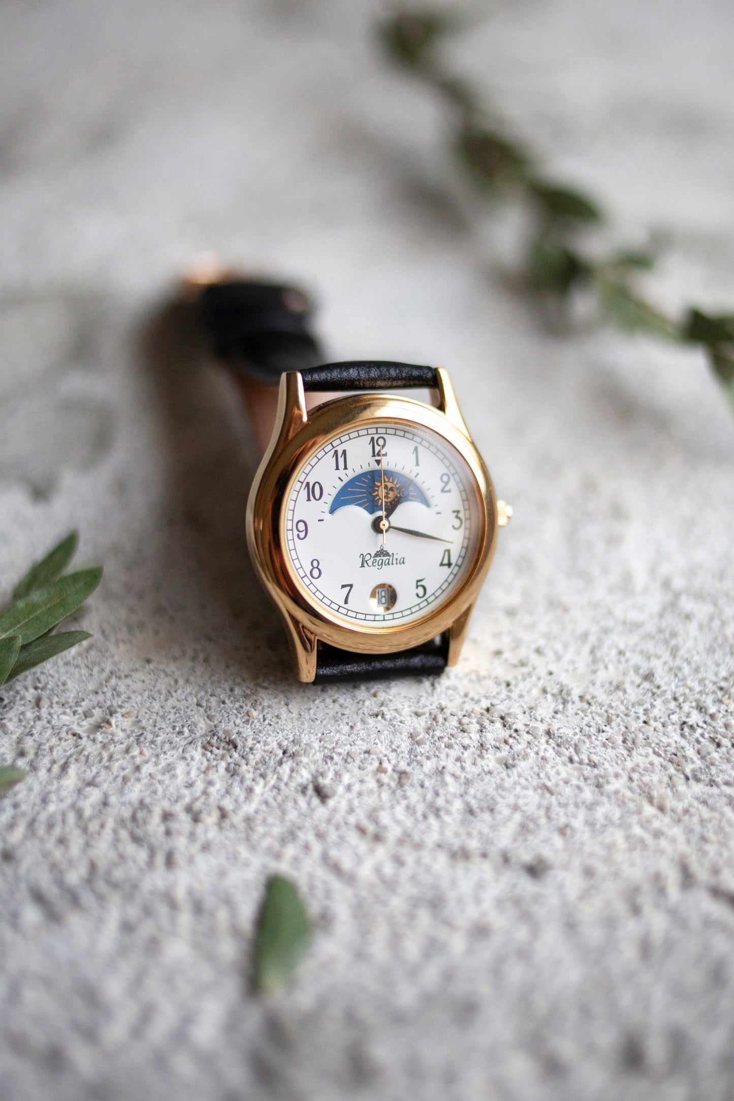 True Vintage: Regalia Sun (Gold)