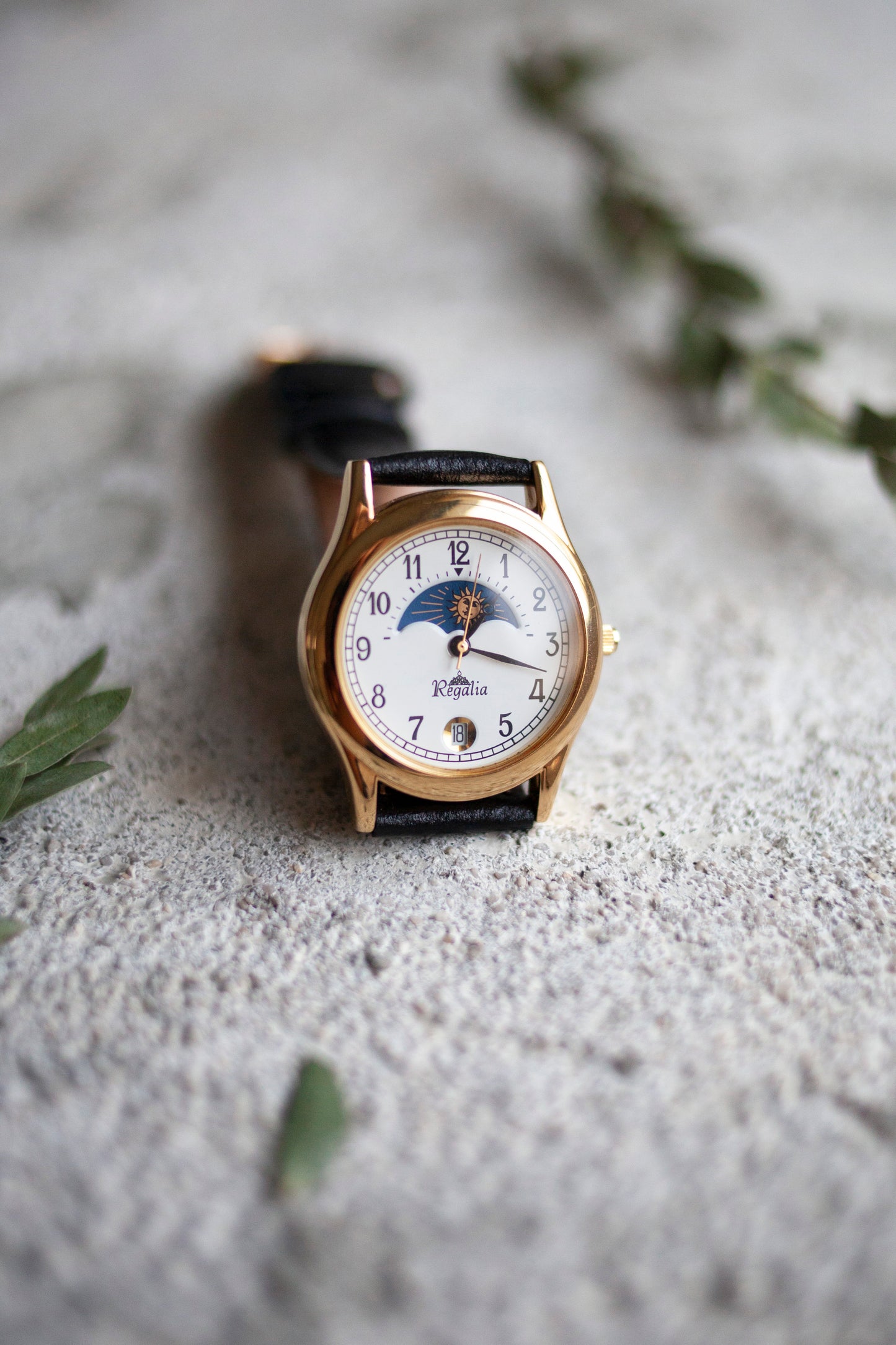 True Vintage: Regalia Sun (Gold)