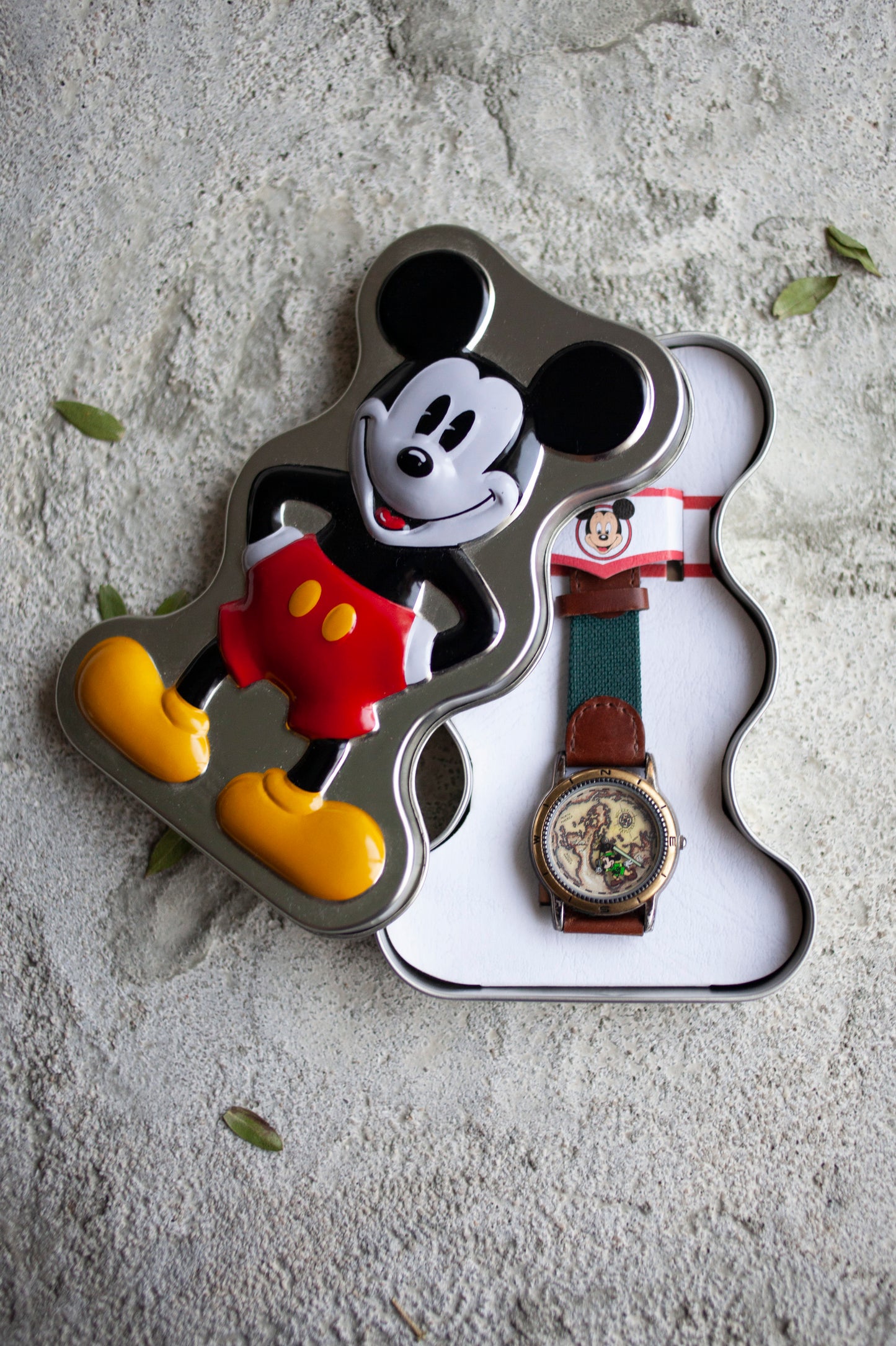 Premium Vintage: Safari Mickey Explores