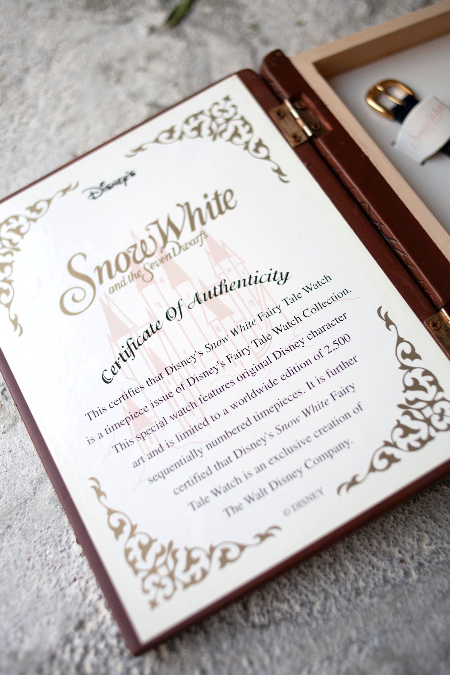Premium Vintage: Snow White Ruby