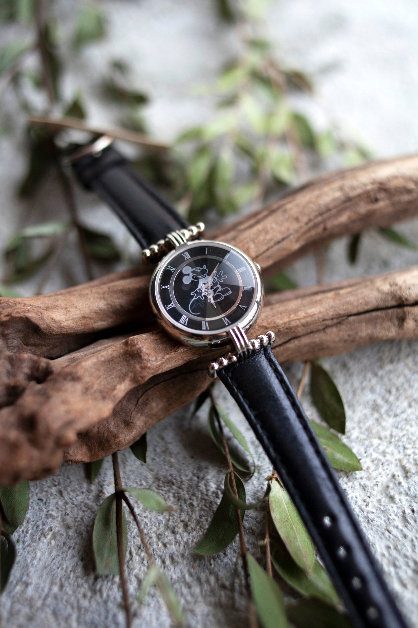 True Vintage: Mickey Faceted