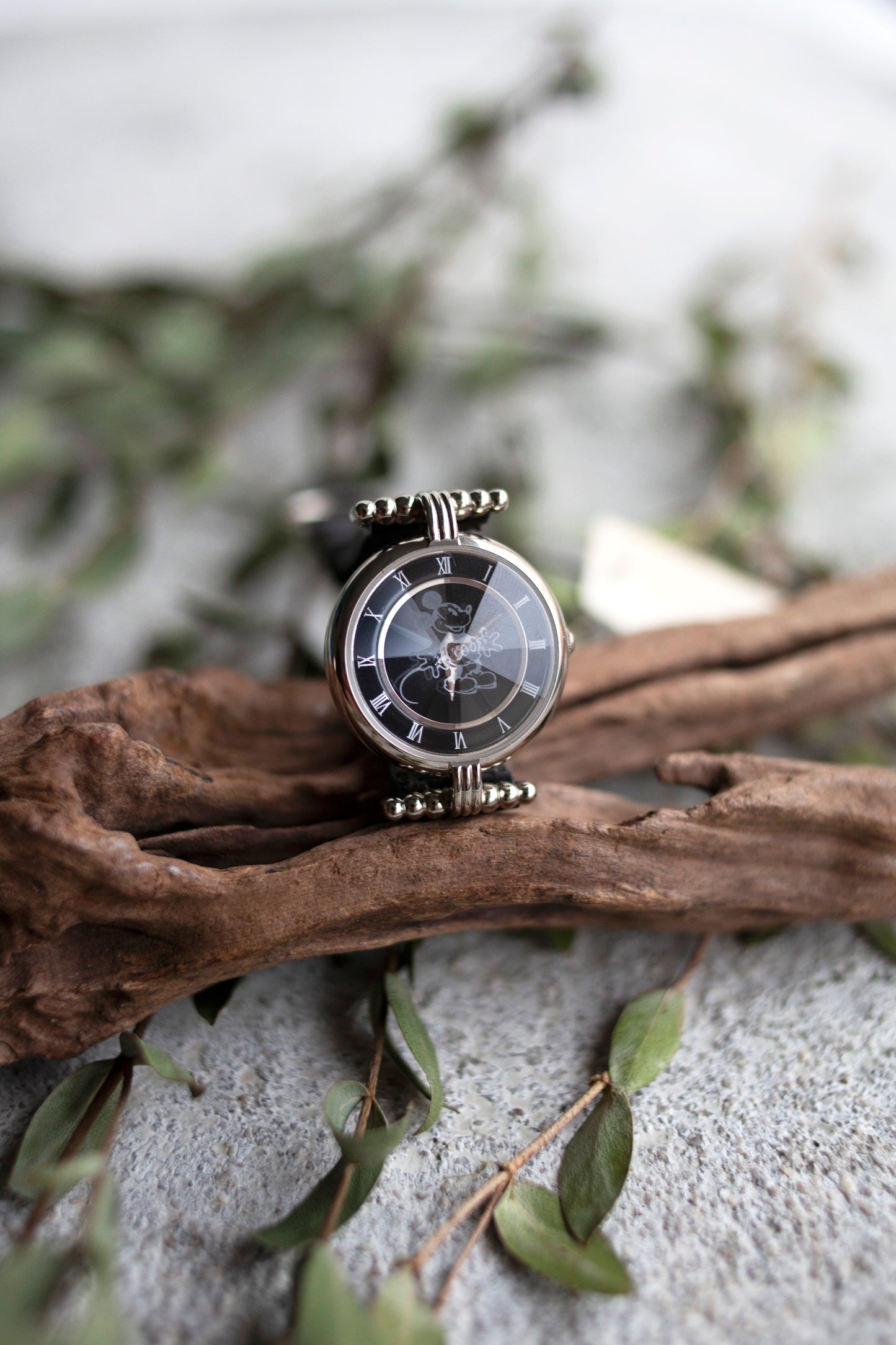 True Vintage: Mickey Faceted