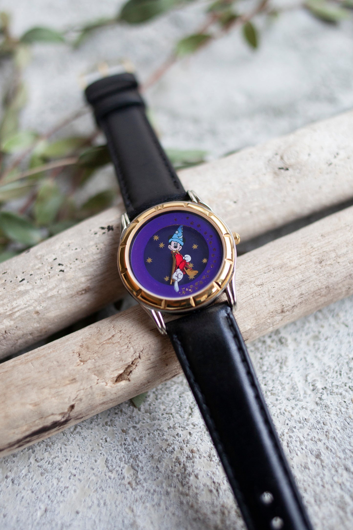 Premium Vintage: Sorcerer Mickey Pointer