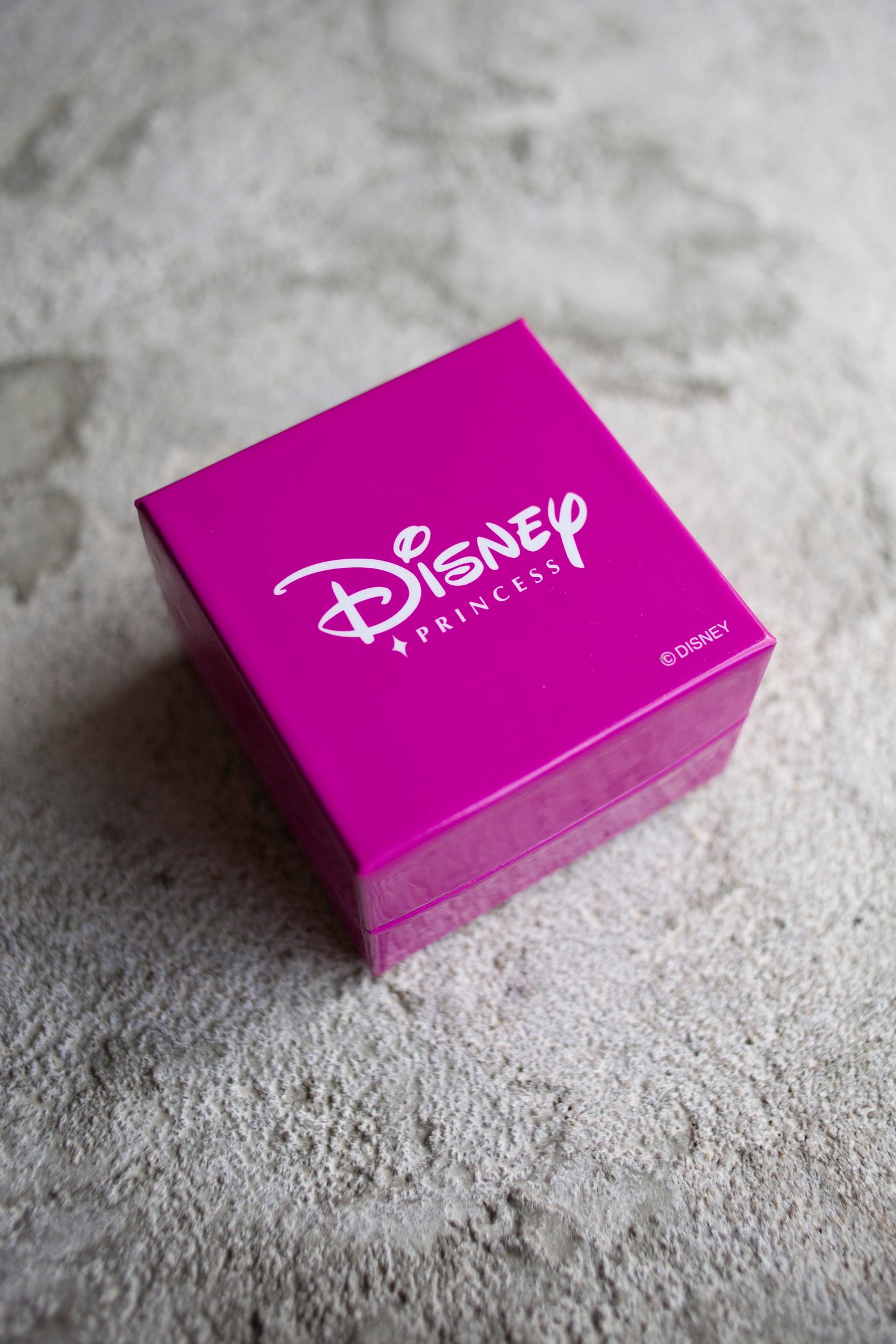 Premium Vintage: Ariel Faceted