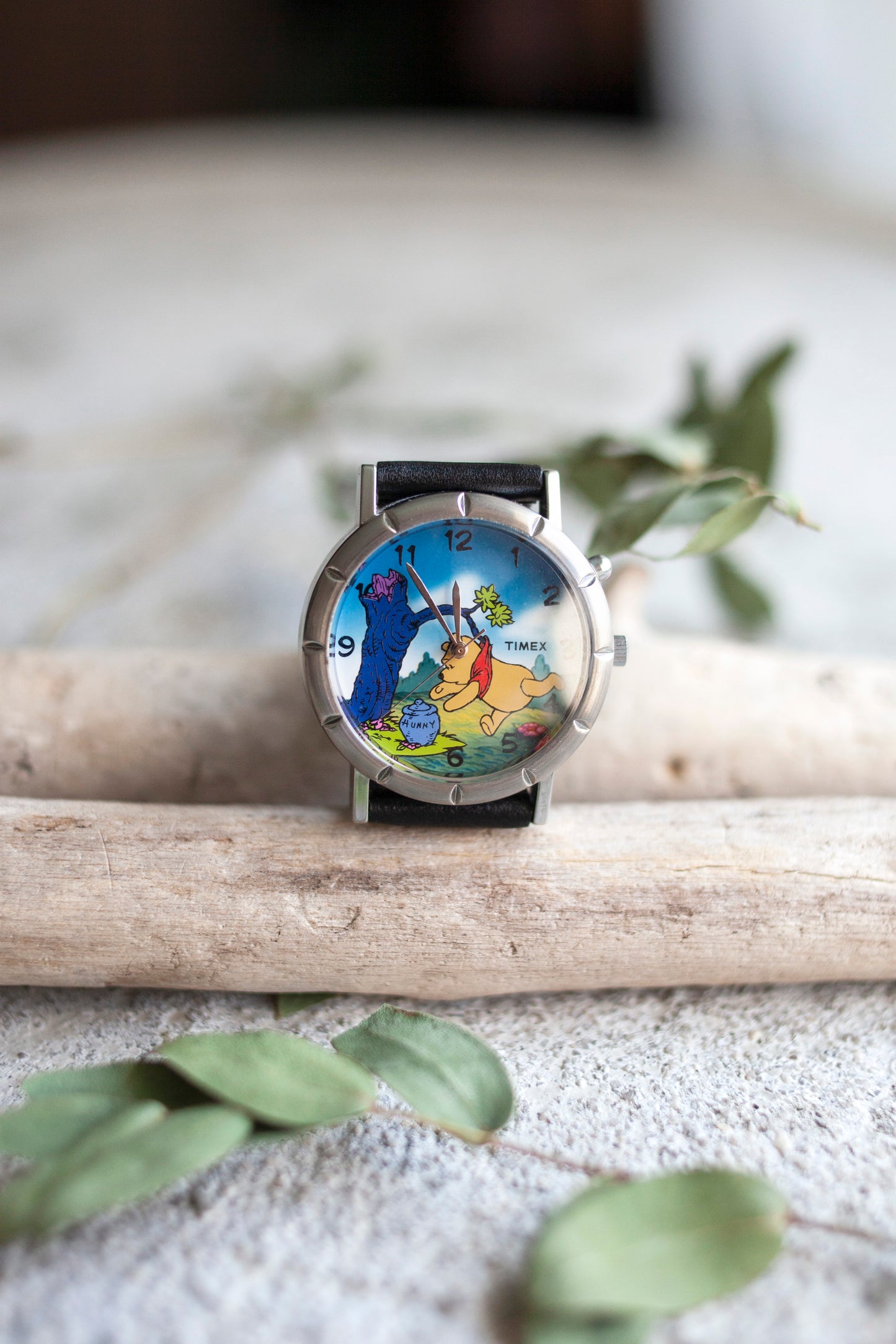 True Vintage: Pooh Dangles on a Tree