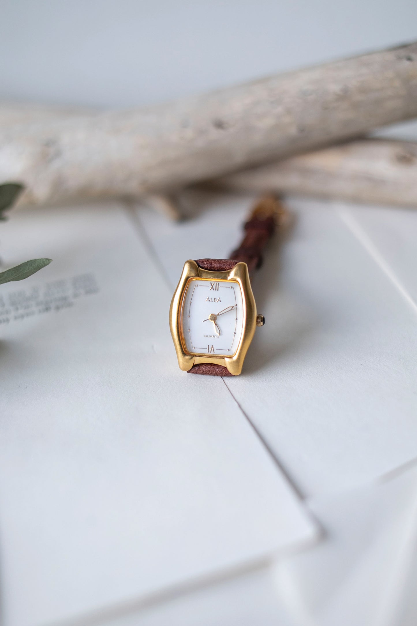 True Vintage: Alba Evie (Gold)