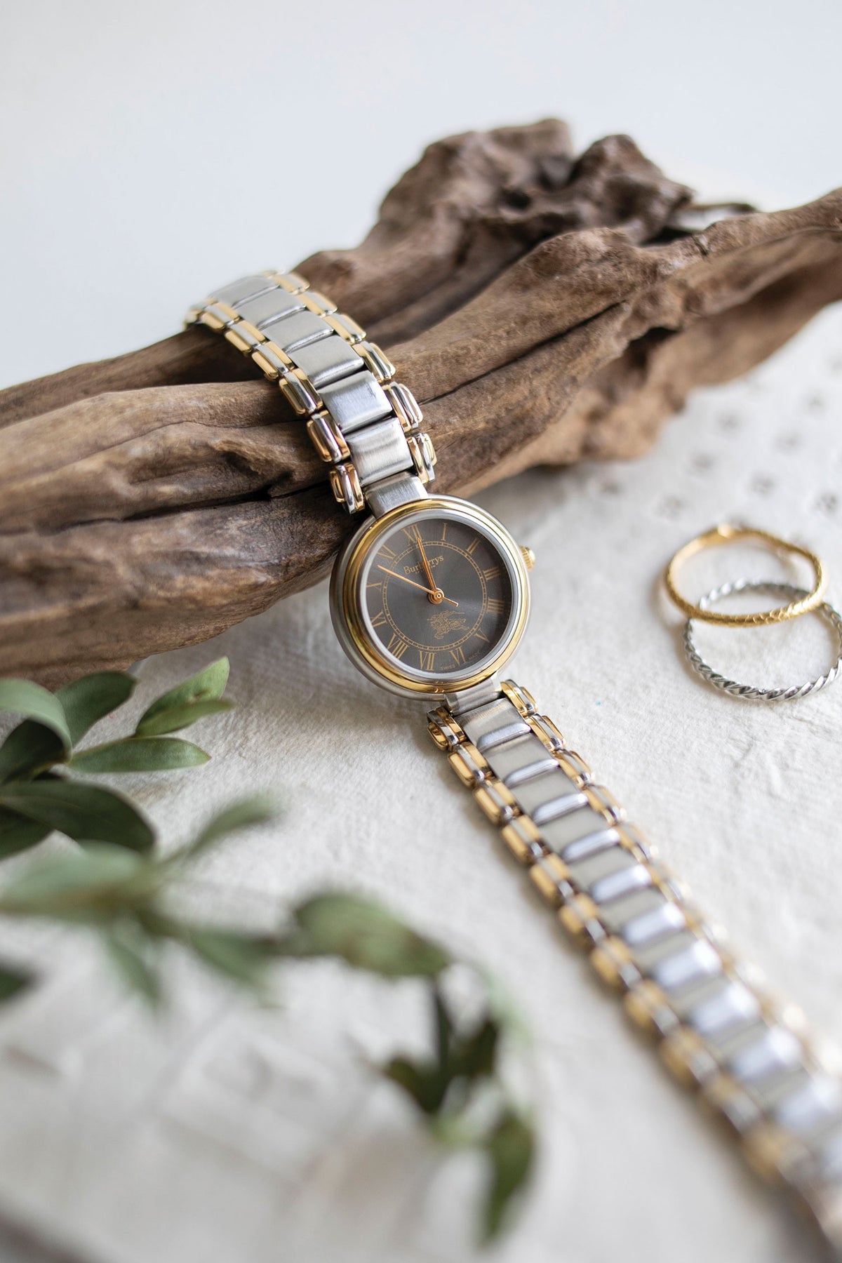 Luxury Vintage: Burberry LX107
