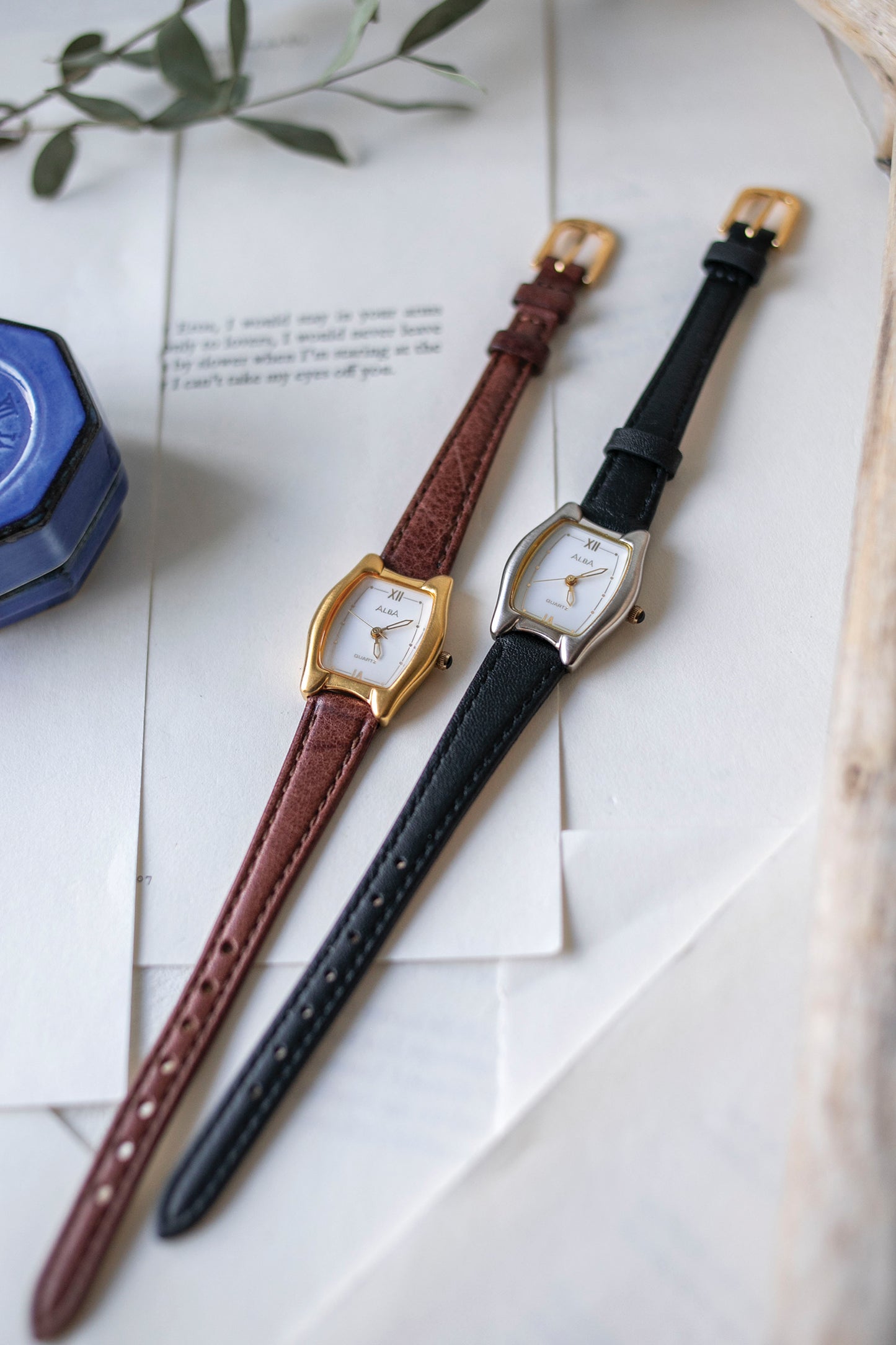 True Vintage: Alba Evie (Gold)