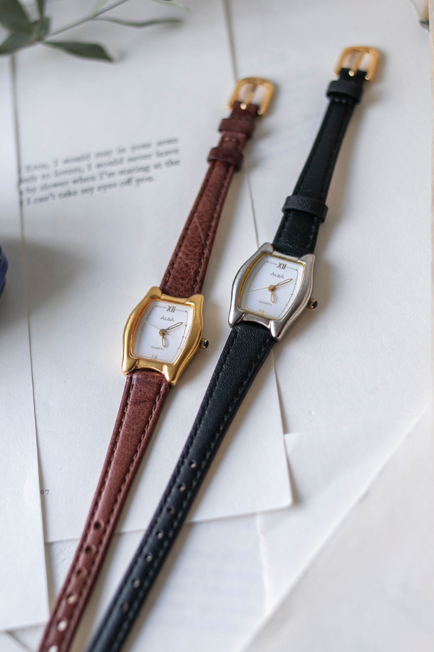 True Vintage: Alba Evie (Gold)