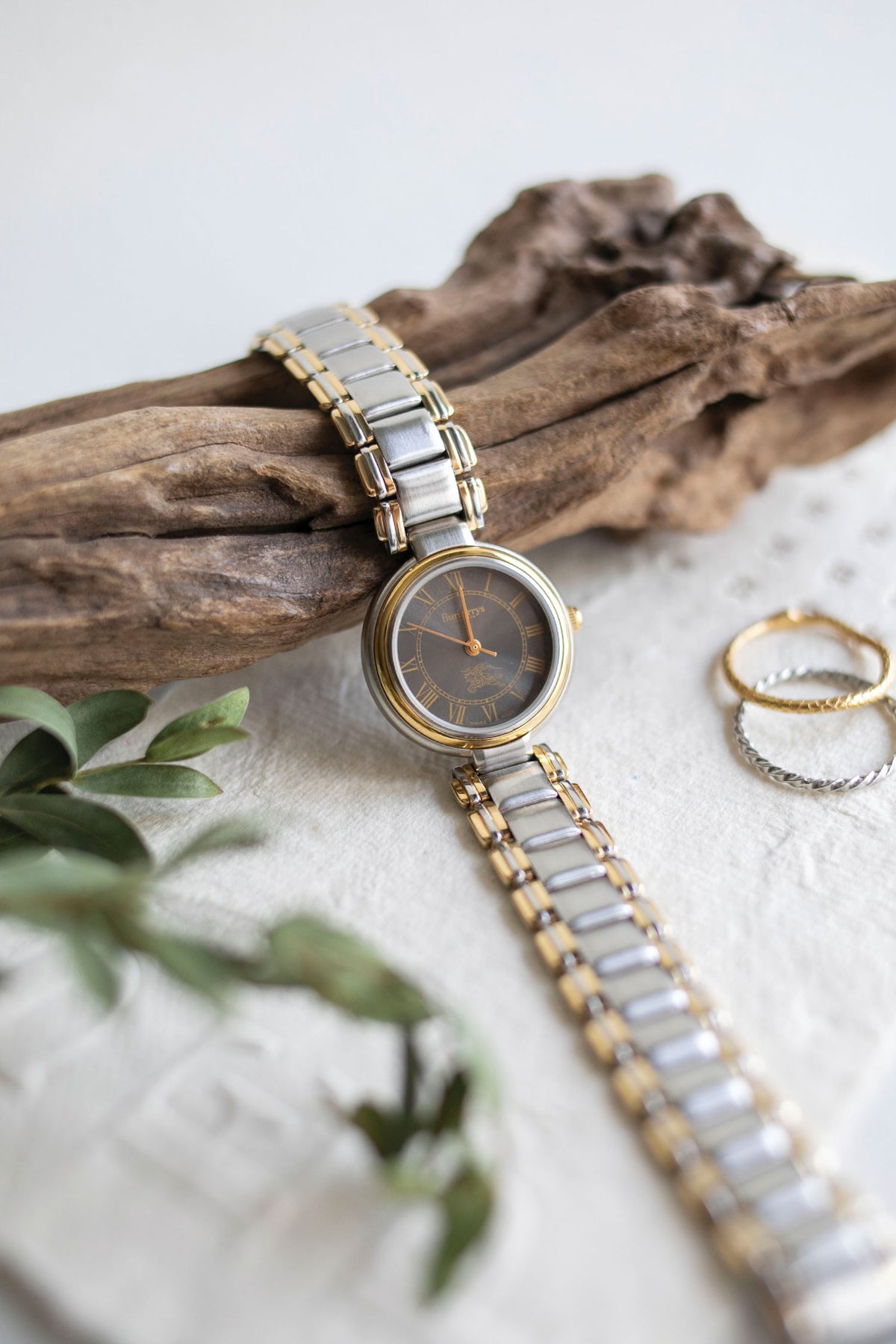 Luxury Vintage: Burberry LX107