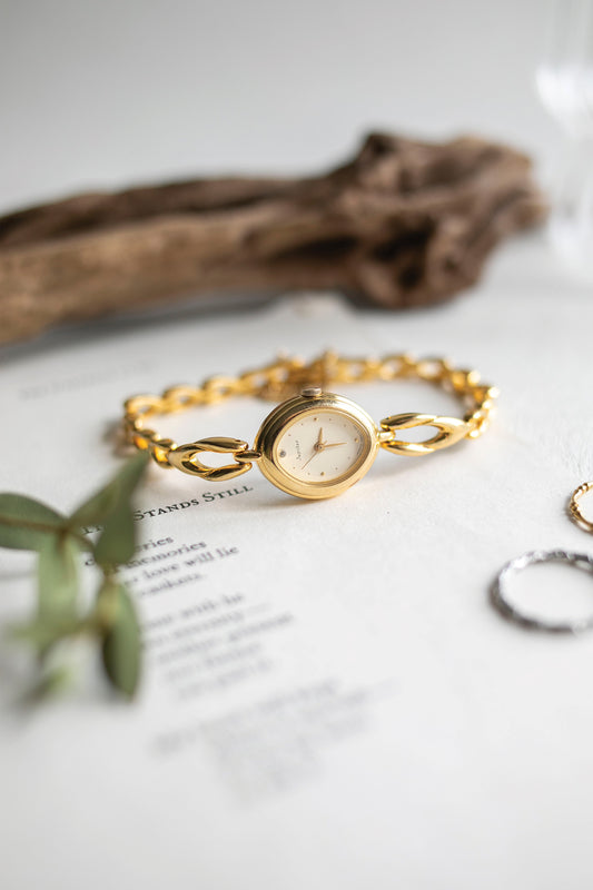 True Vintage: Orient Esme (10906557972639)