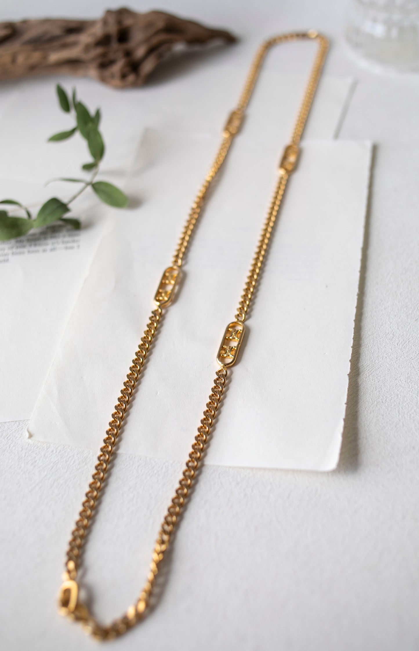 Vintage Jewelry: Celine Arc de Triomphe Gold Chain Necklace J-C01