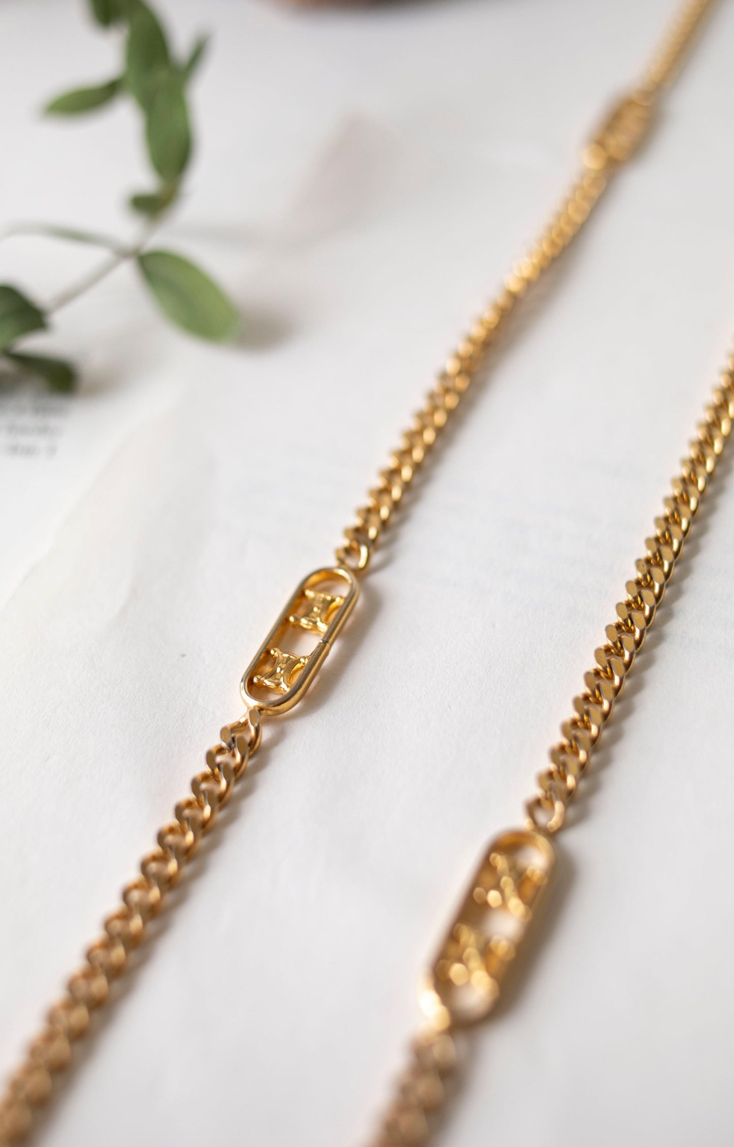 Vintage Jewelry: Celine Arc de Triomphe Gold Chain Necklace J-C01