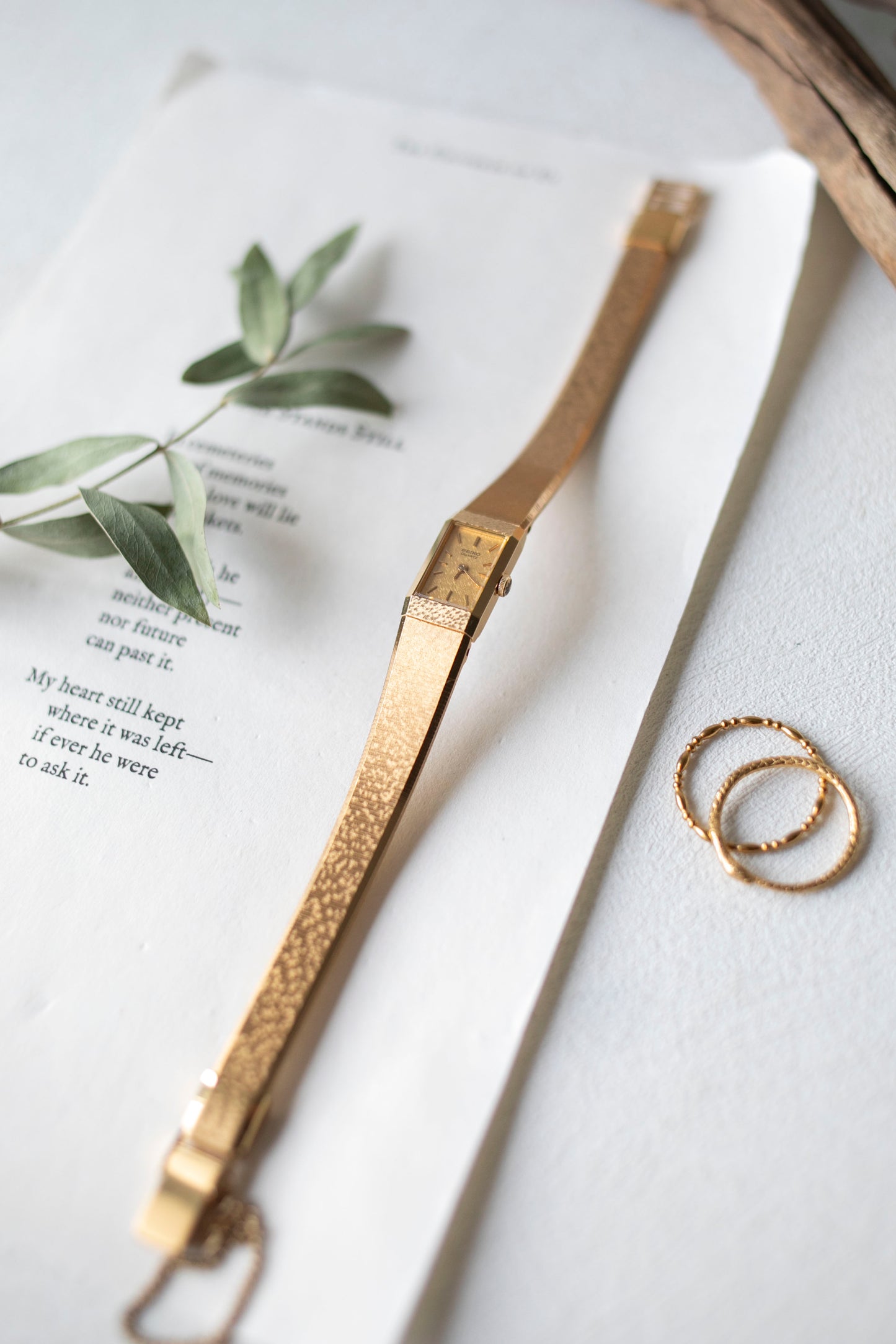 True Vintage: Seiko S182 (Gold)