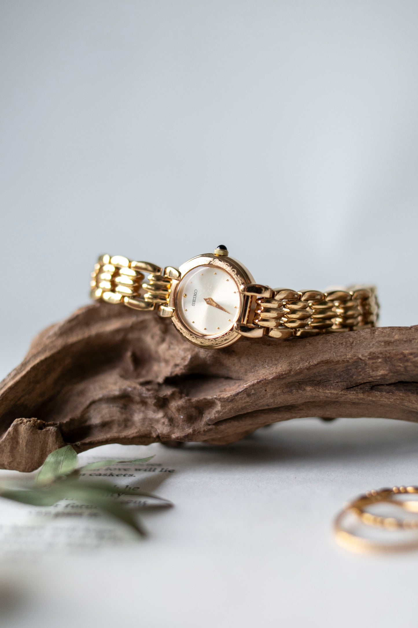 True Vintage: Seiko S28 (Gold)