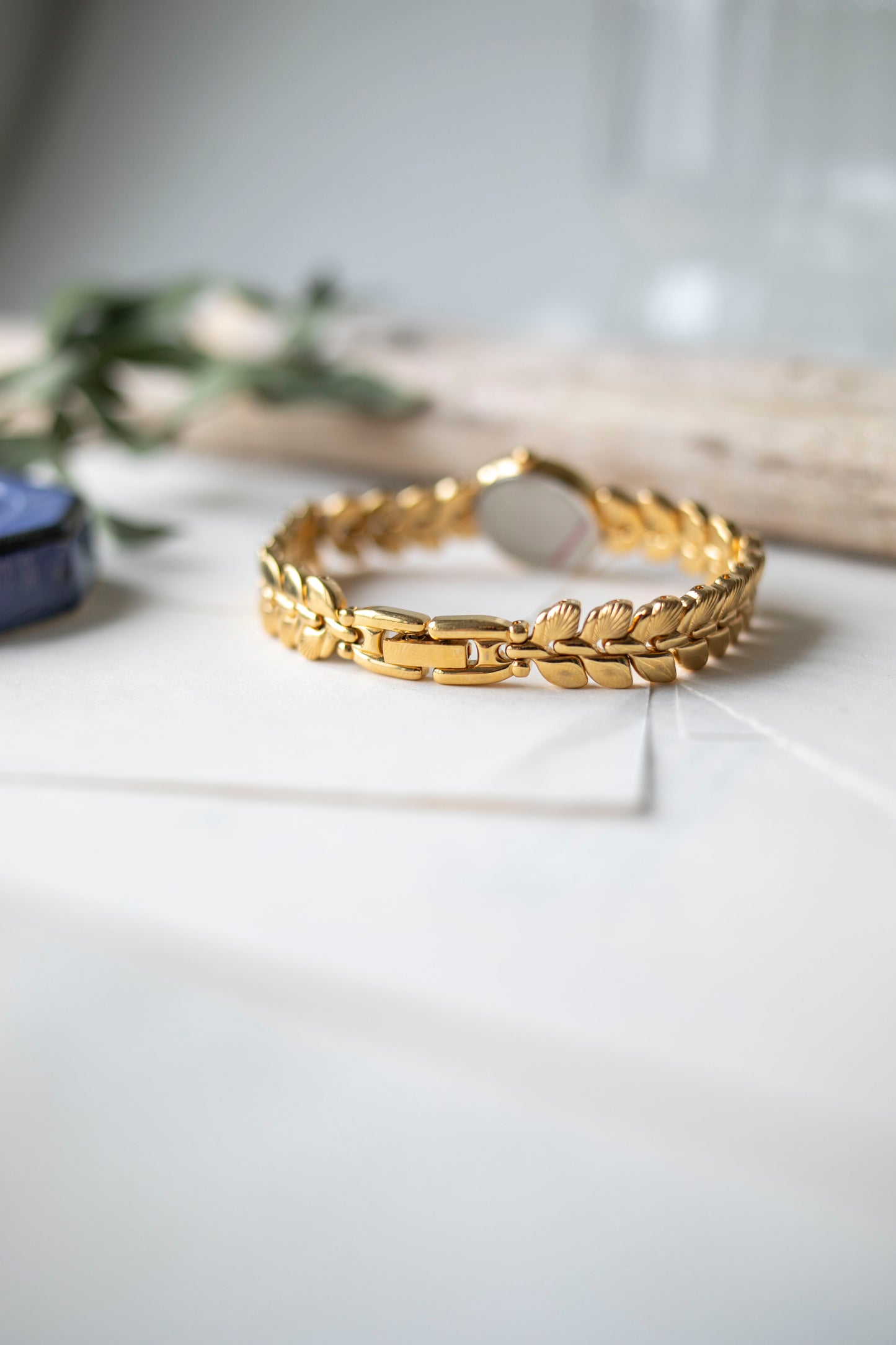 True Vintage: Alba Liora (Gold)