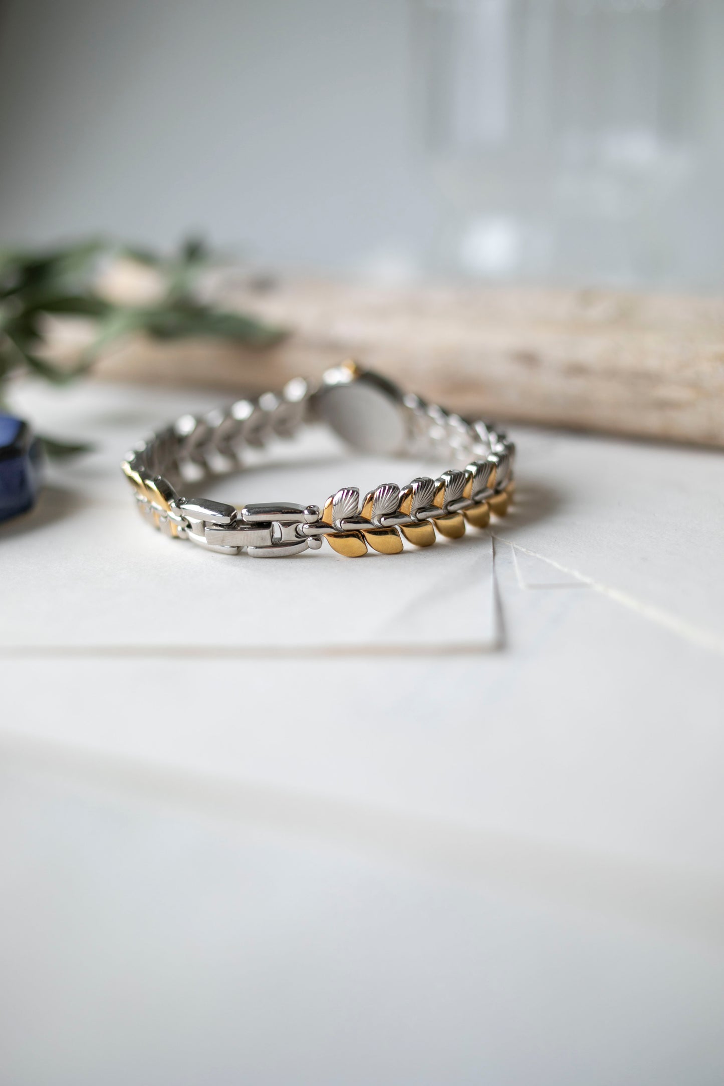 True Vintage: Alba Liora (Dual-toned)