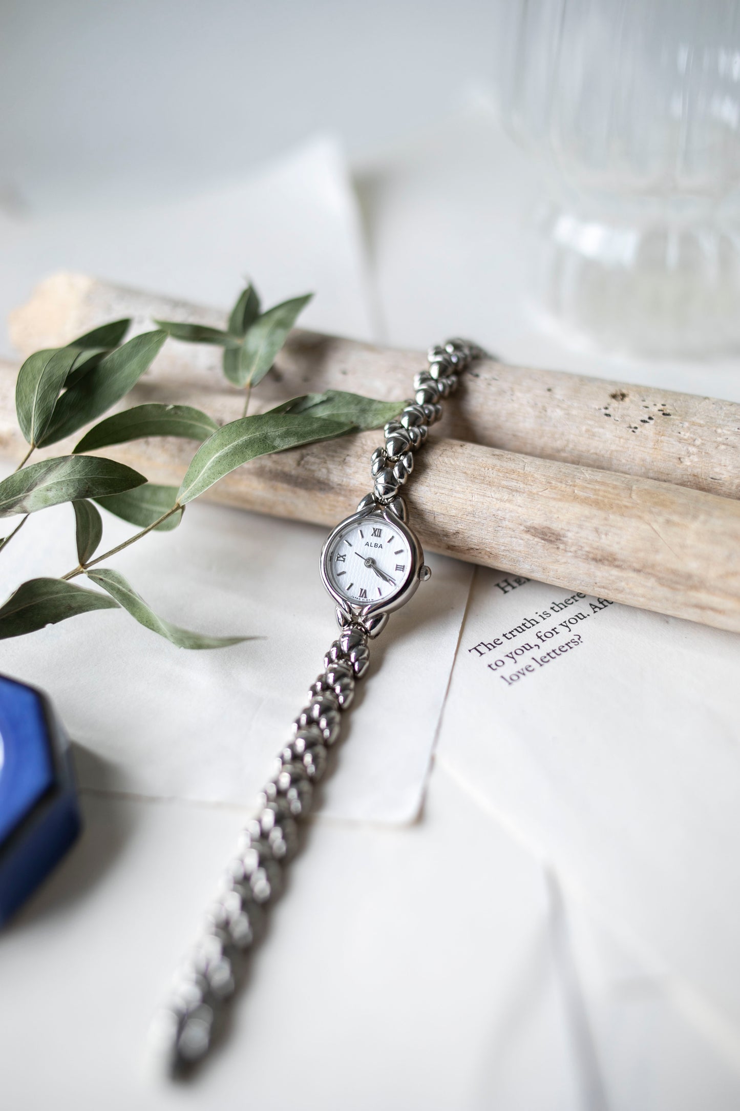 True Vintage: Alba Kora (Silver)