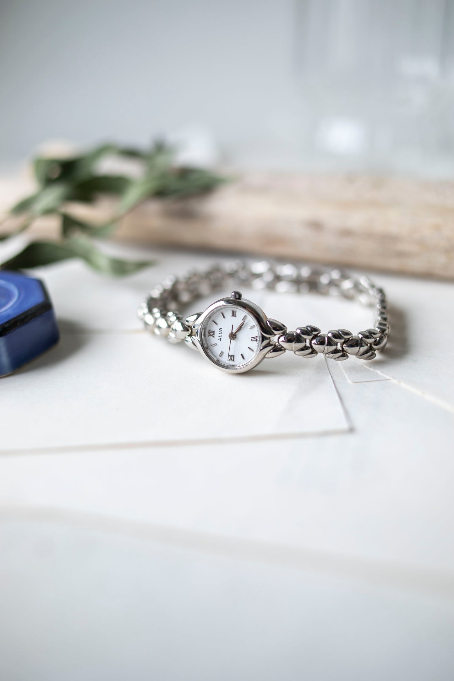 True Vintage: Alba Kora (Silver)