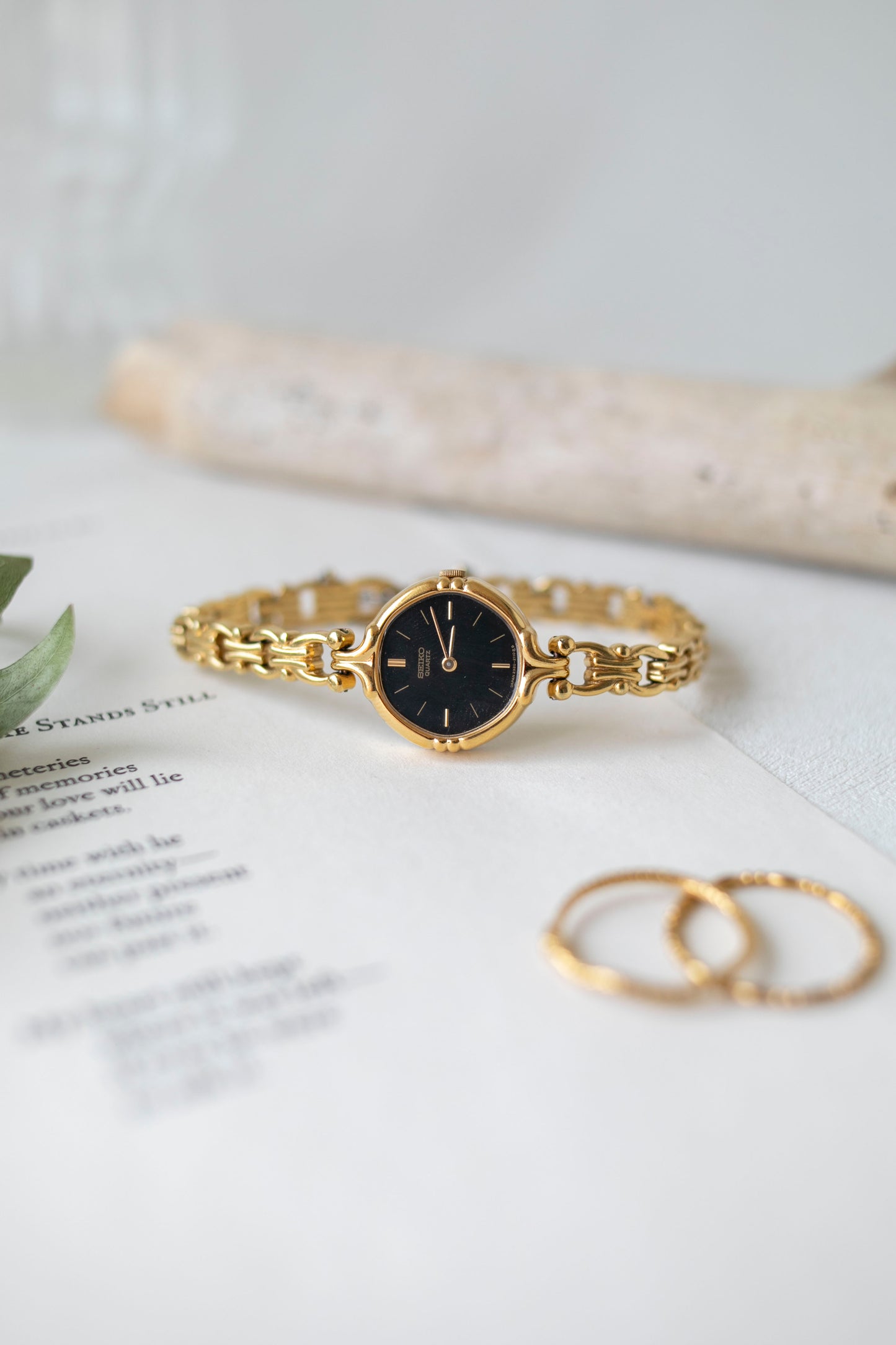 True Vintage: Seiko S154 (Gold)