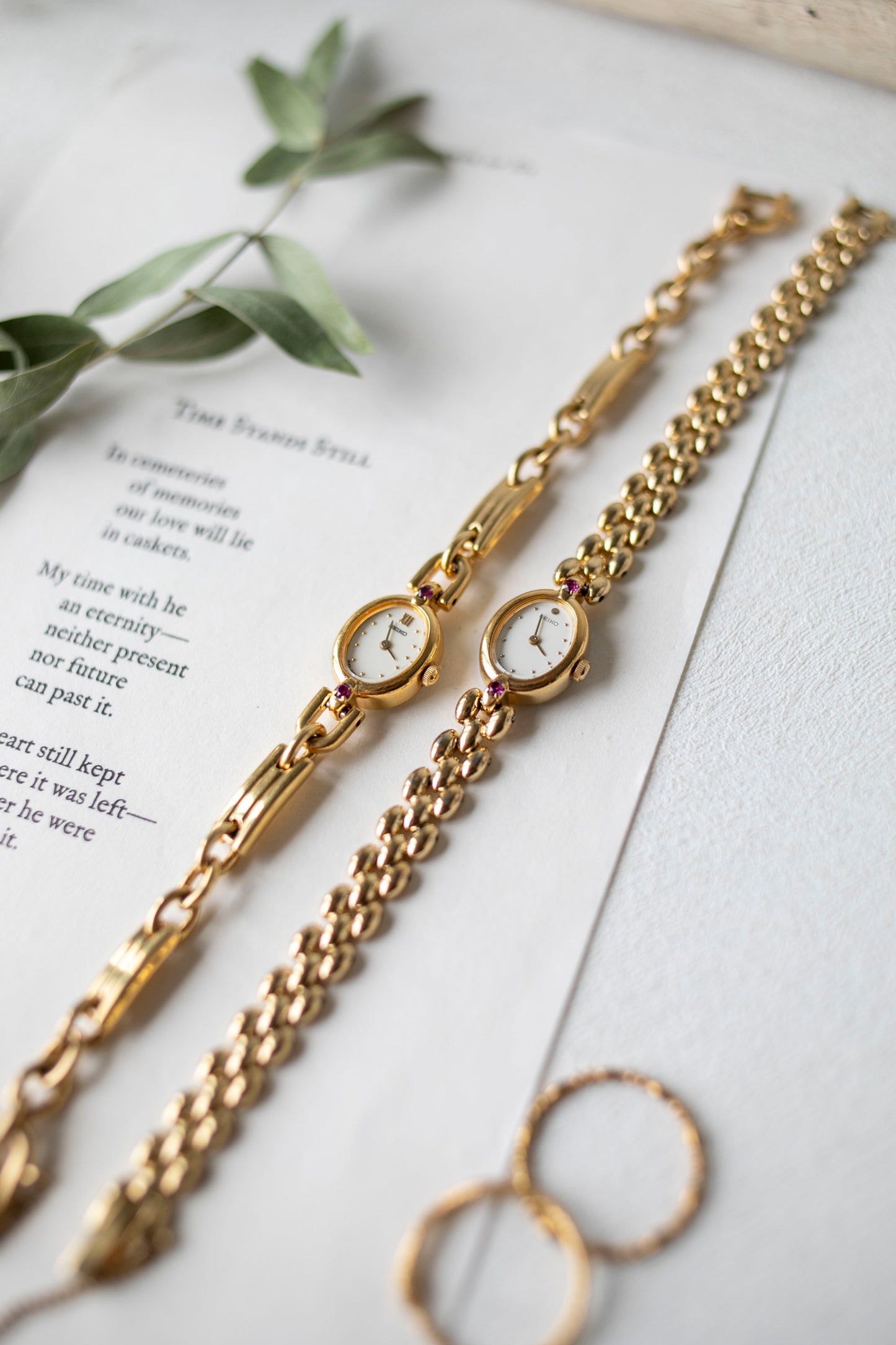 True Vintage: Seiko S227 (Gold)