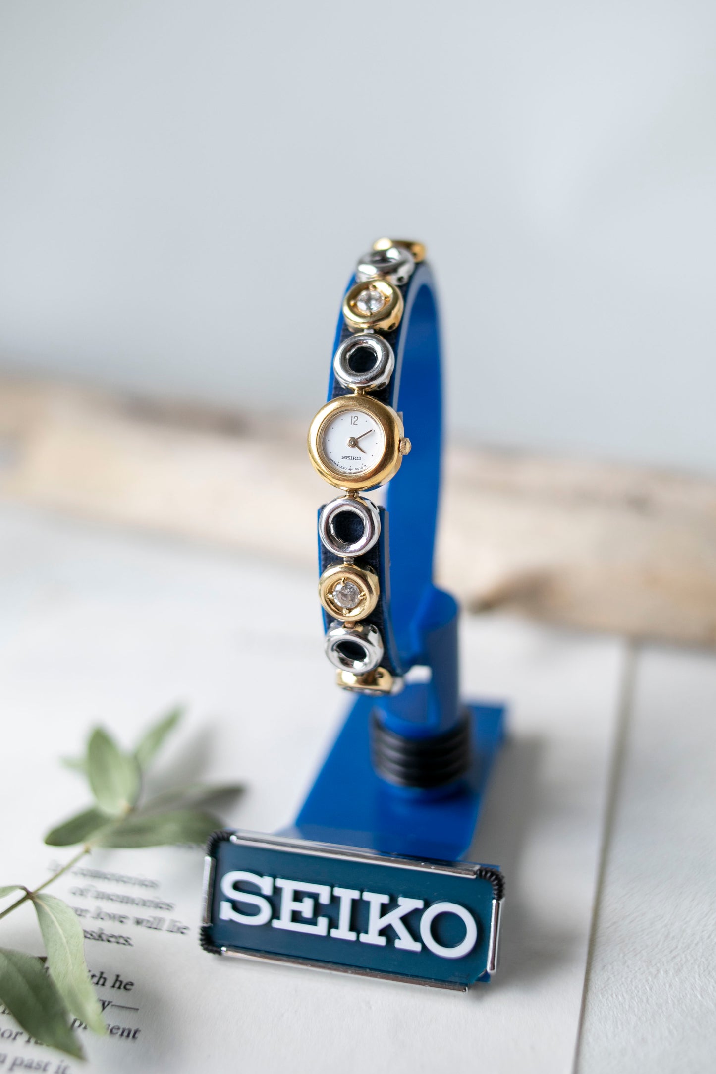 True Vintage: Seiko S231 (Dual-toned)