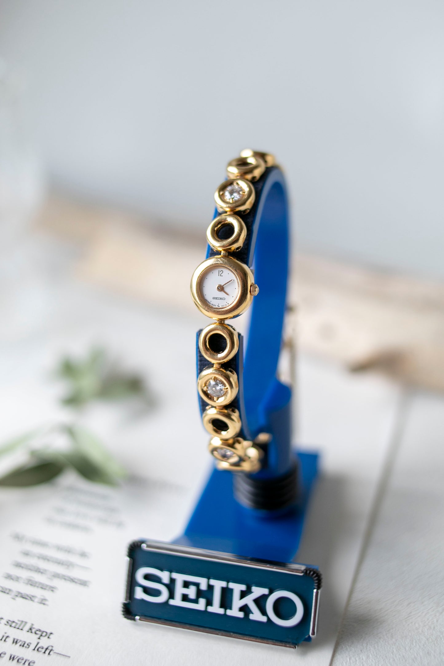 True Vintage: Seiko S231 (Gold)