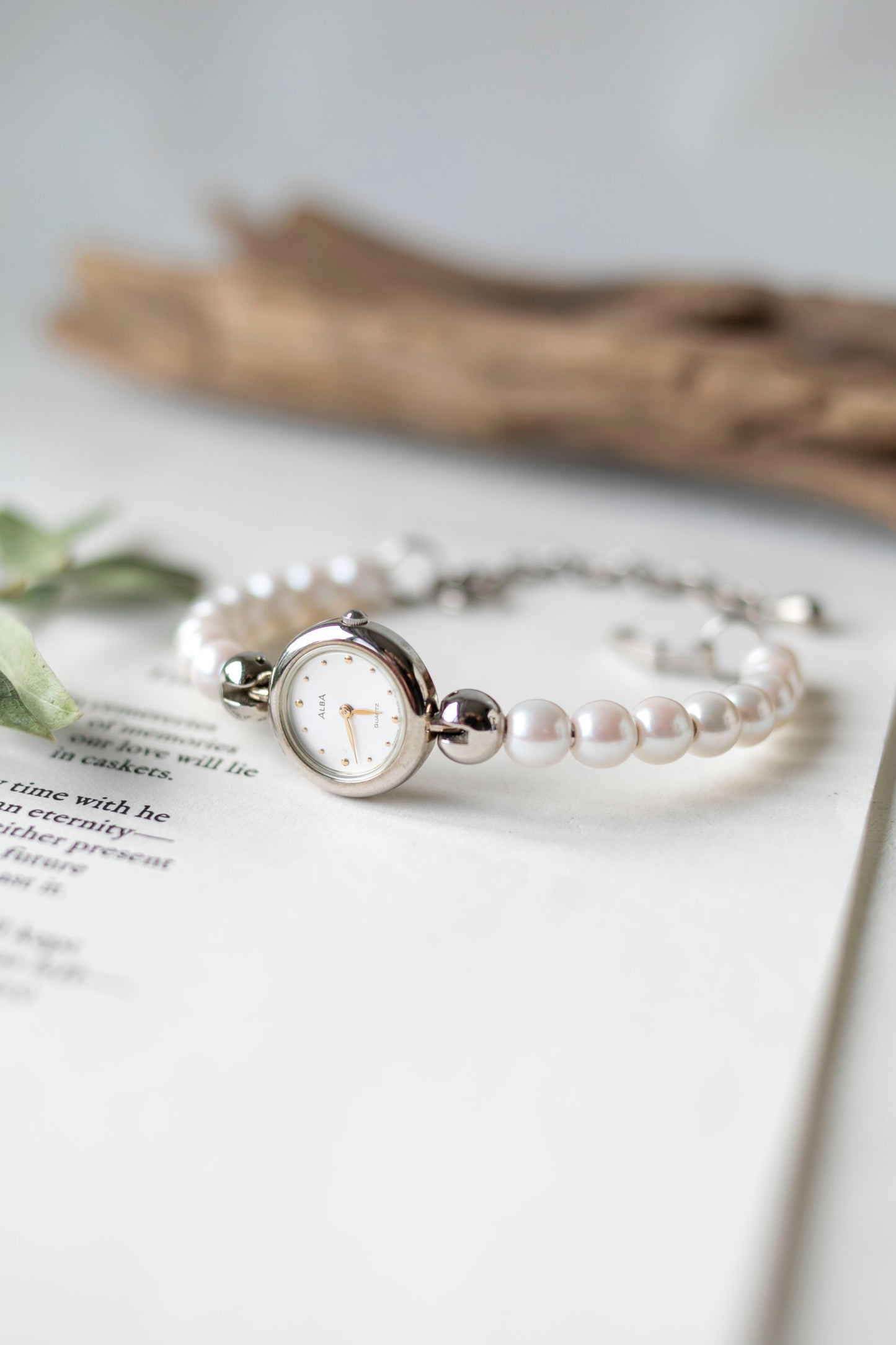 True Vintage: Alba A1 (Silver)