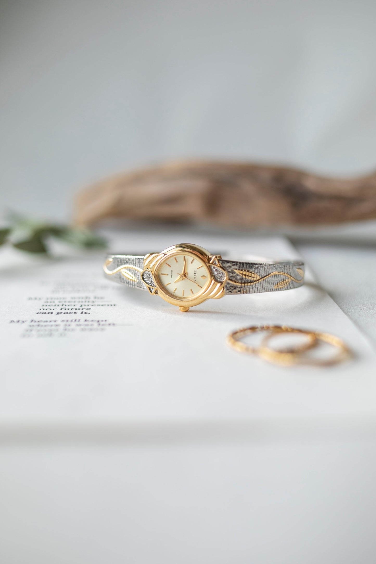 True Vintage: Elgin E2 (Gold)