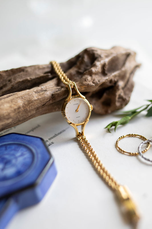 True Vintage: Citizen C97 (Gold)