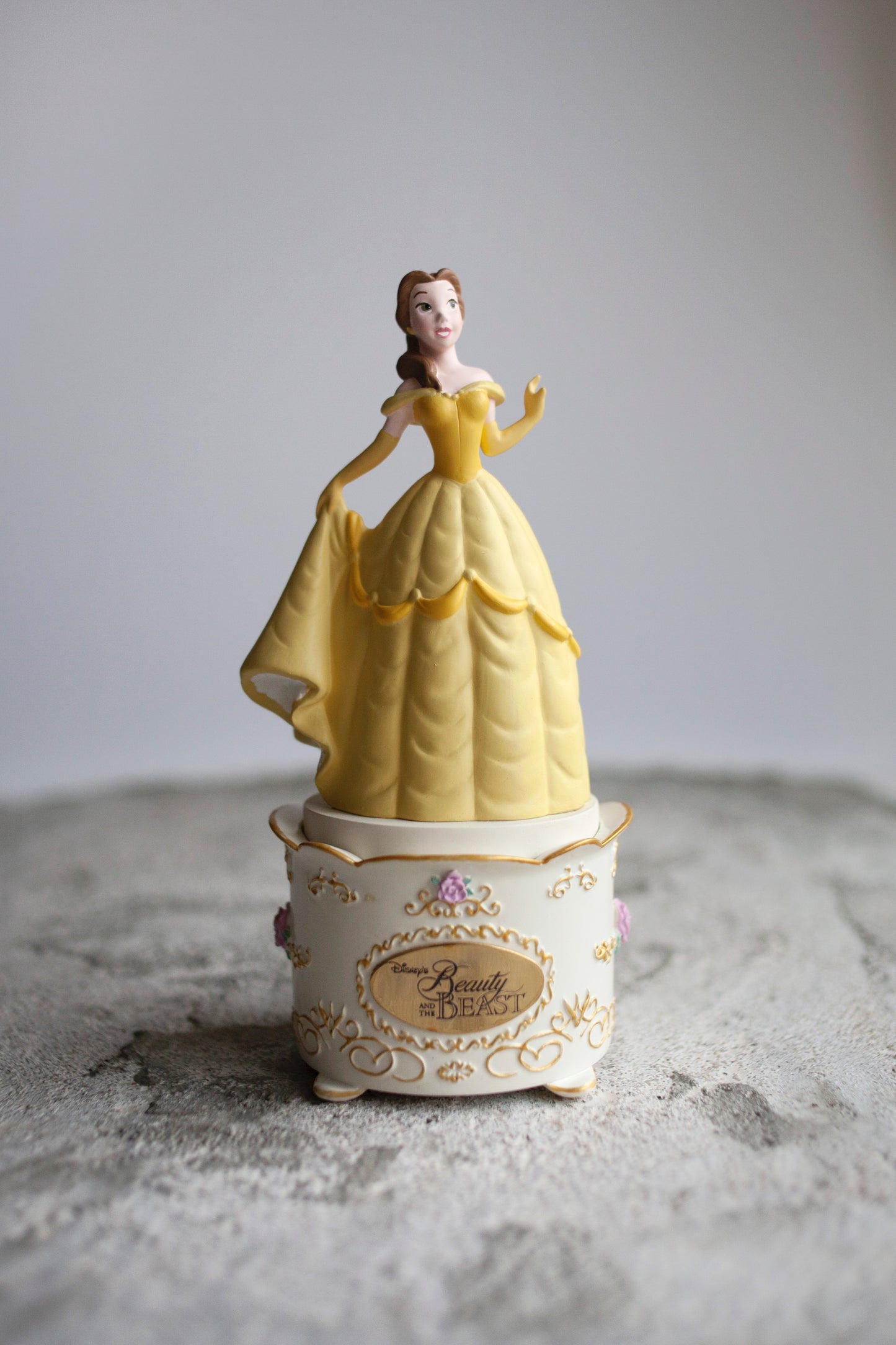 Premium Vintage: Statuesque Belle
