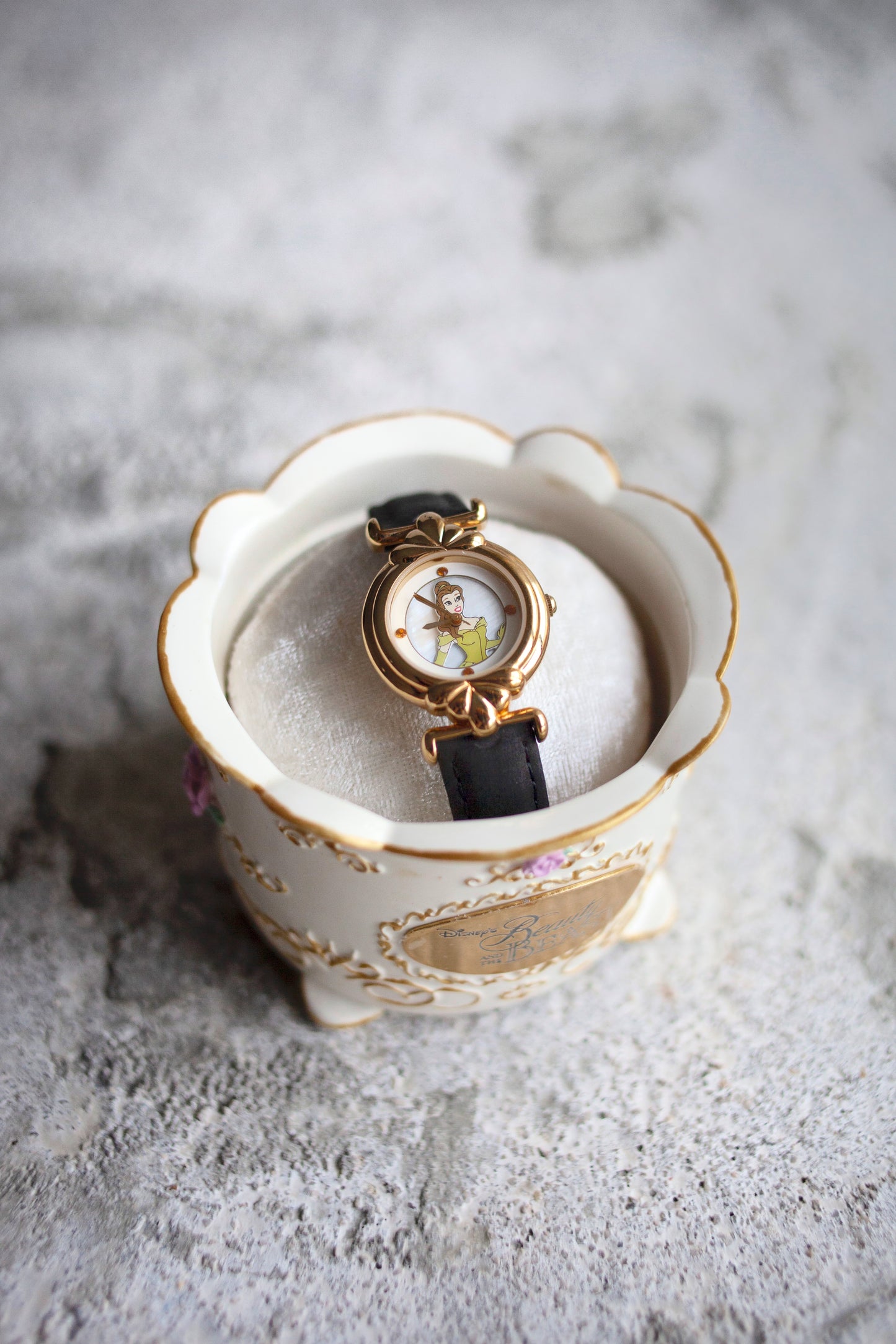 Premium Vintage: Statuesque Belle