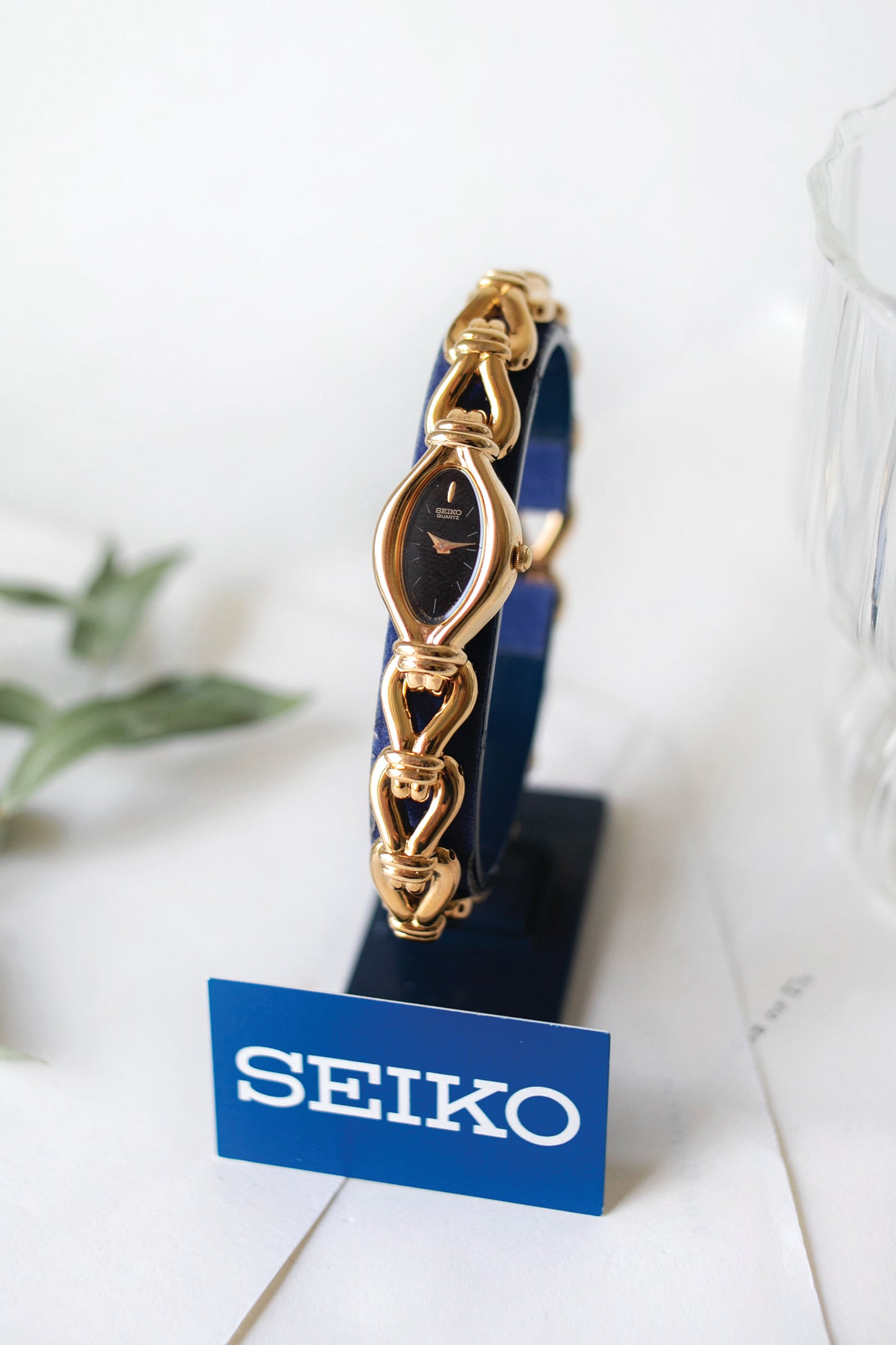 True Vintage: Seiko S10 (Black)