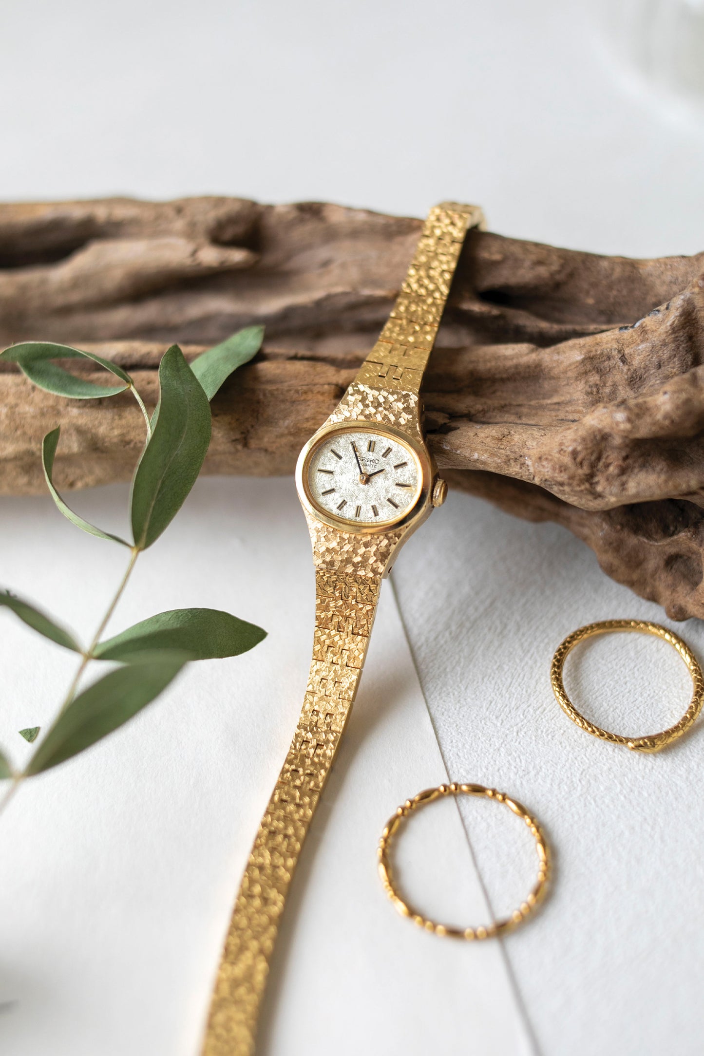 True Vintage: Seiko S74 (Gold)