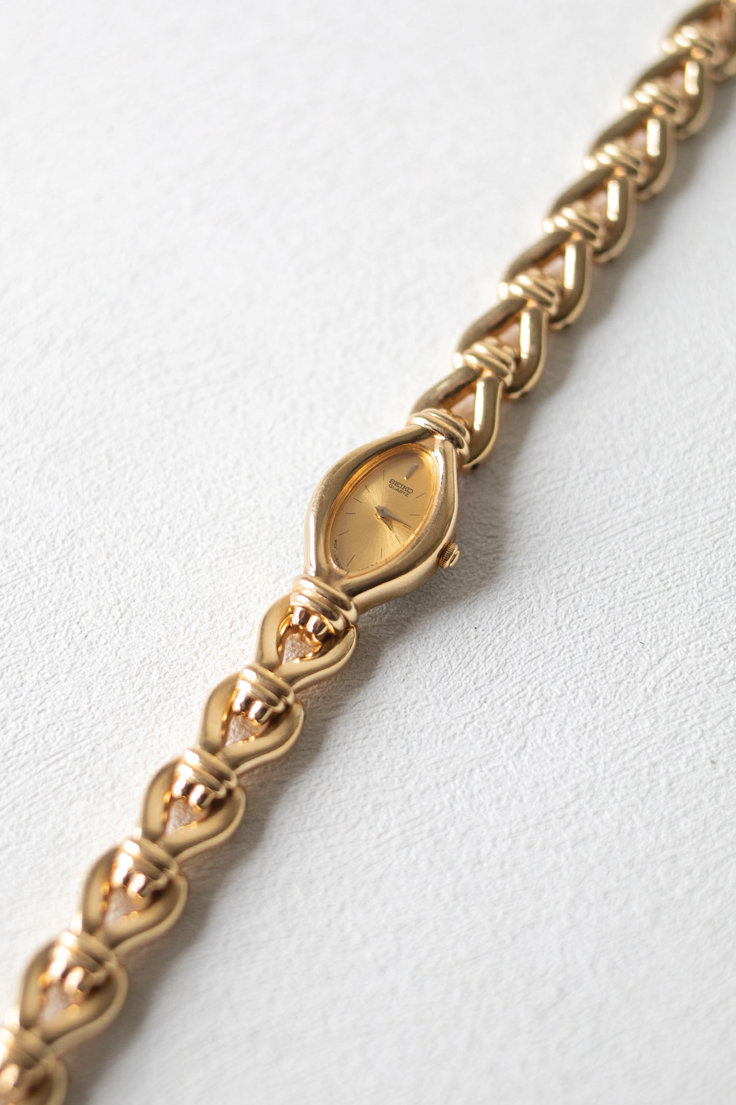 True Vintage: Seiko S10 (Gold)