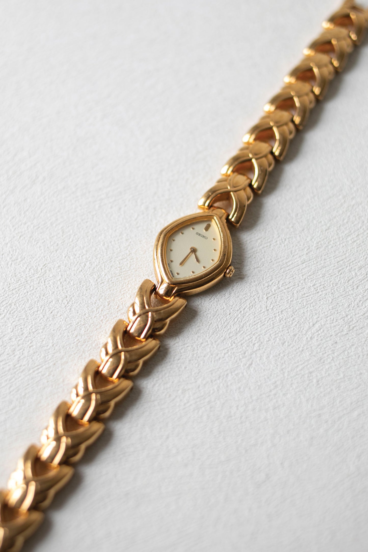 True Vintage: Seiko S20 (Gold) (10871336566943)